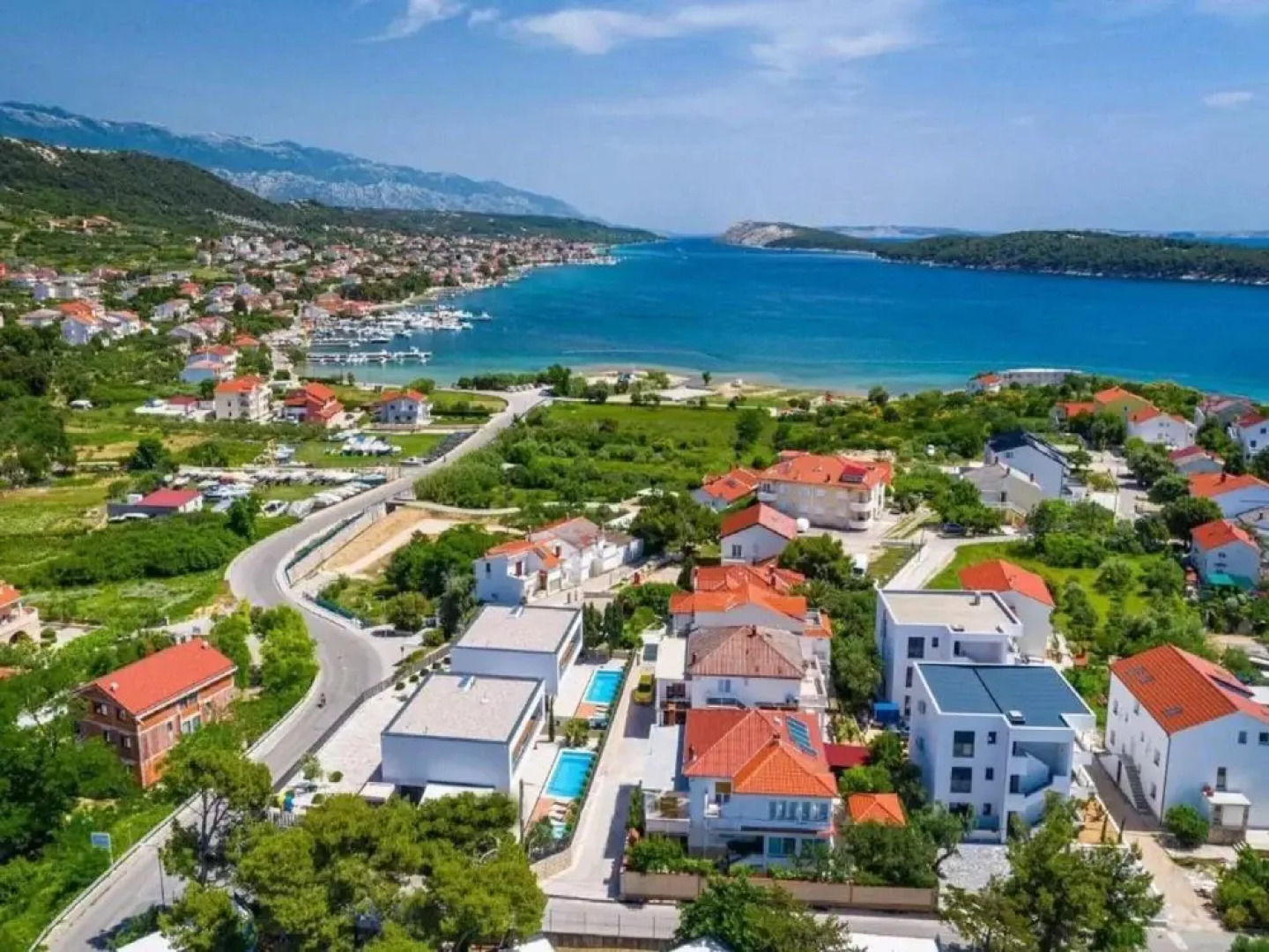 Villa Alpha - Four Bedroom Villa With Swimming Pool