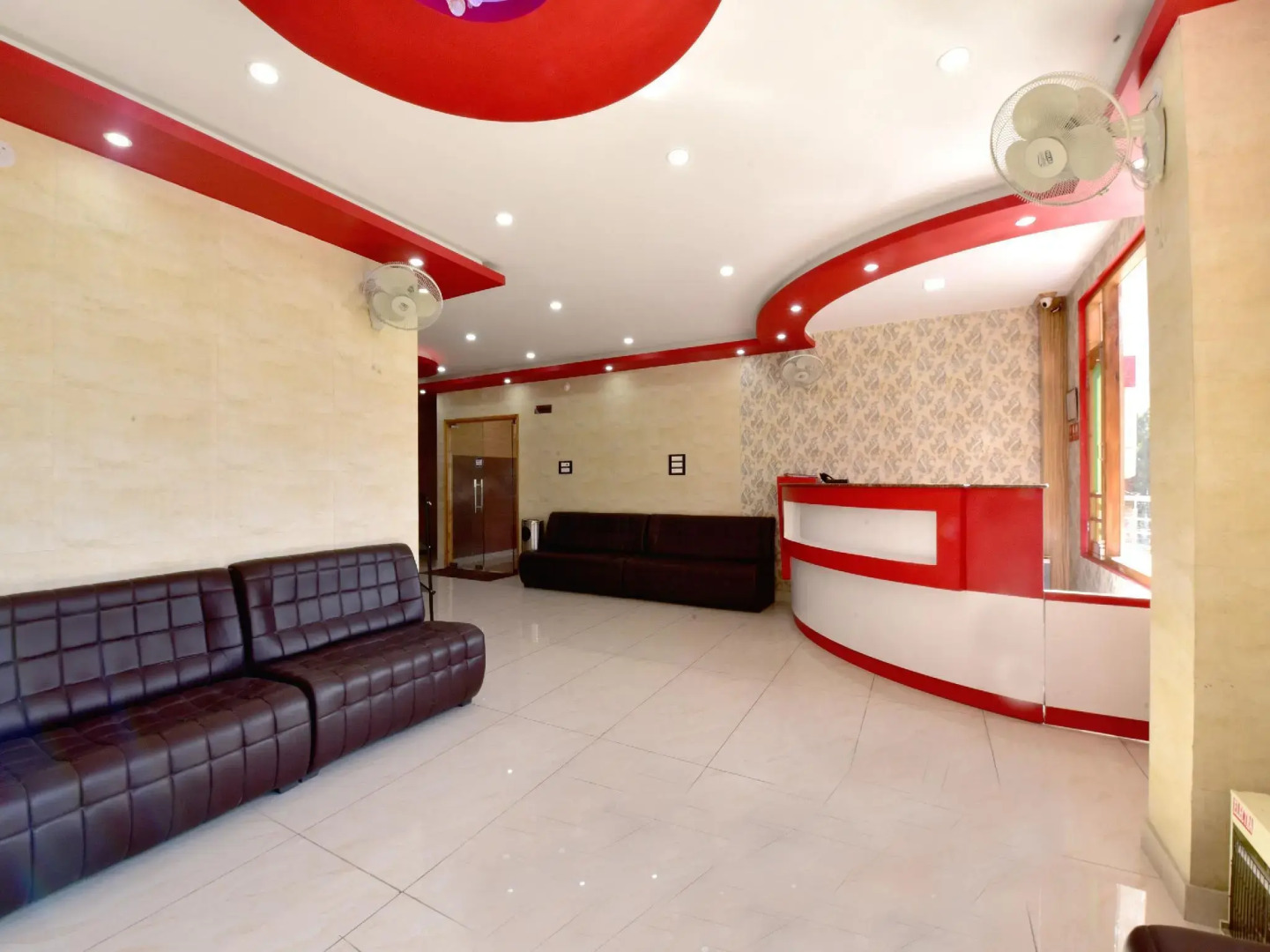 OYO 23527 Sarla Regency