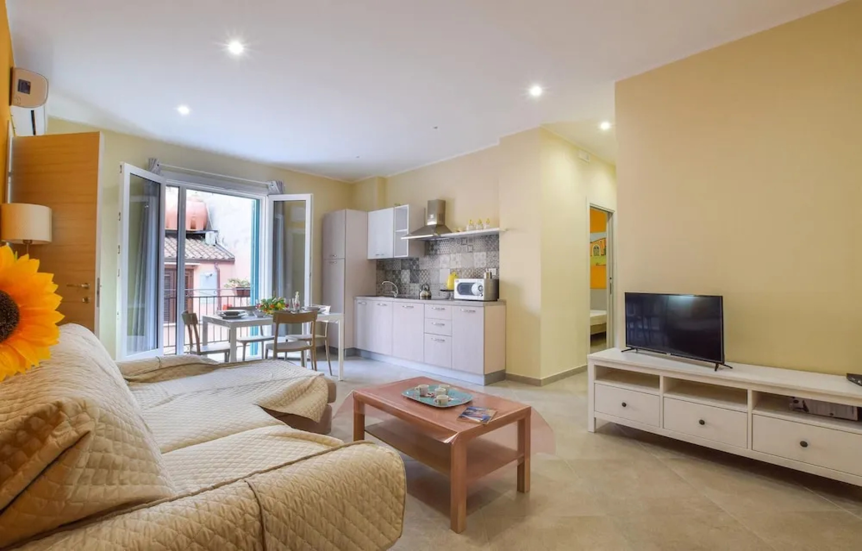Stunning Apartment in Porticello With Wifi and 2 Bedrooms