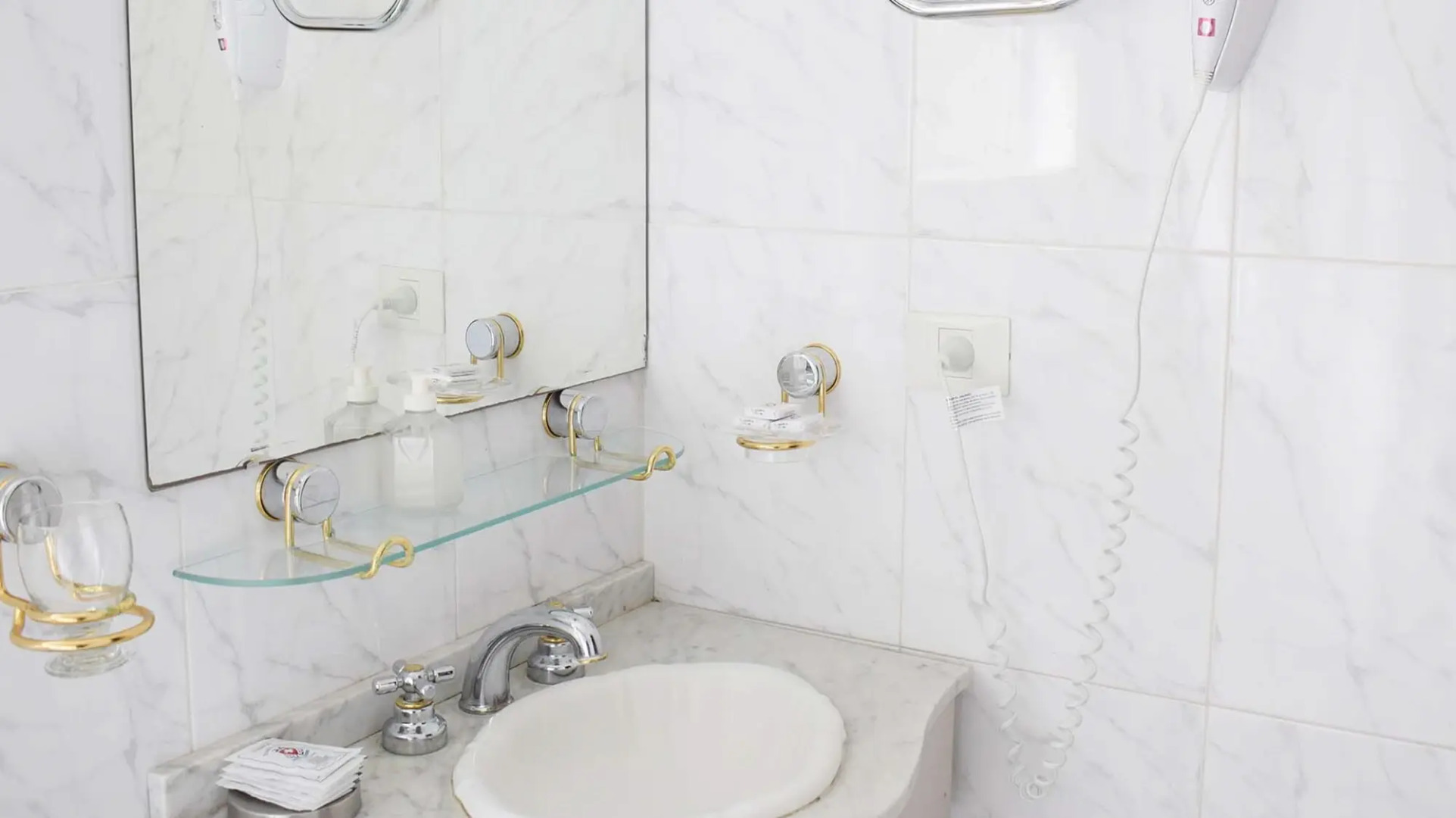 Posada Suiza by Prima Collection