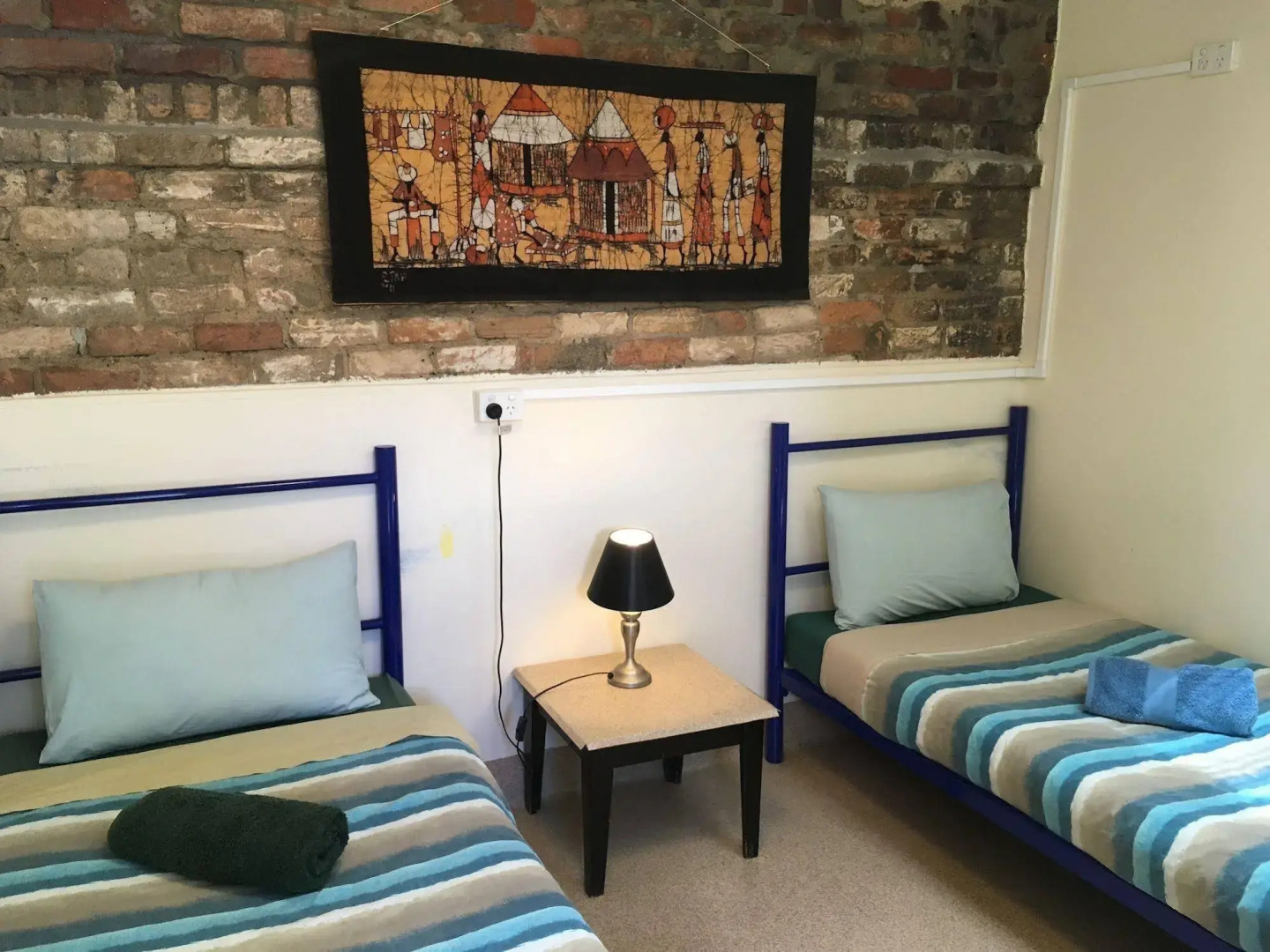 Hobarts Accommodation & Hostel