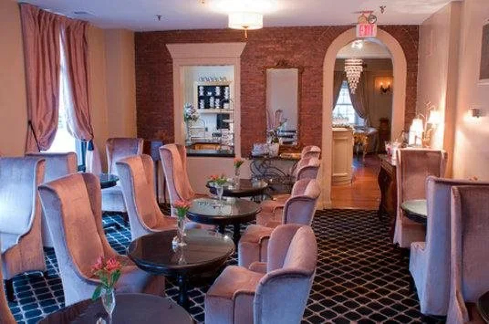 Garrison Inn Boutique Hotel