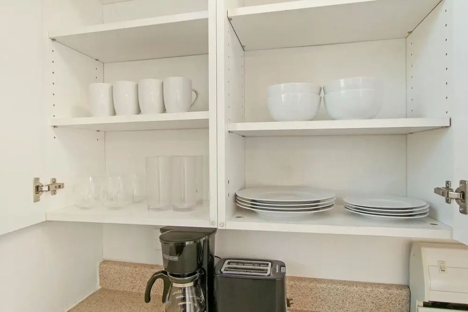 1-Bedroom Nice Apartment in Skokie