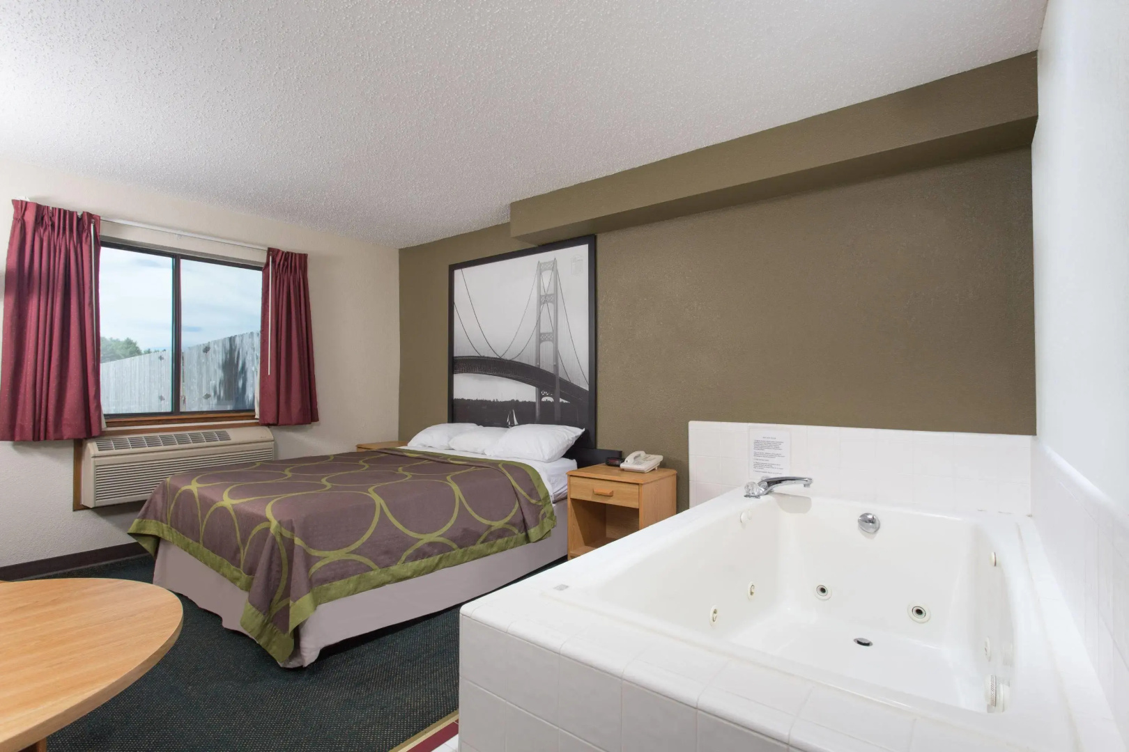 Super 8 by Wyndham Houghton Lake