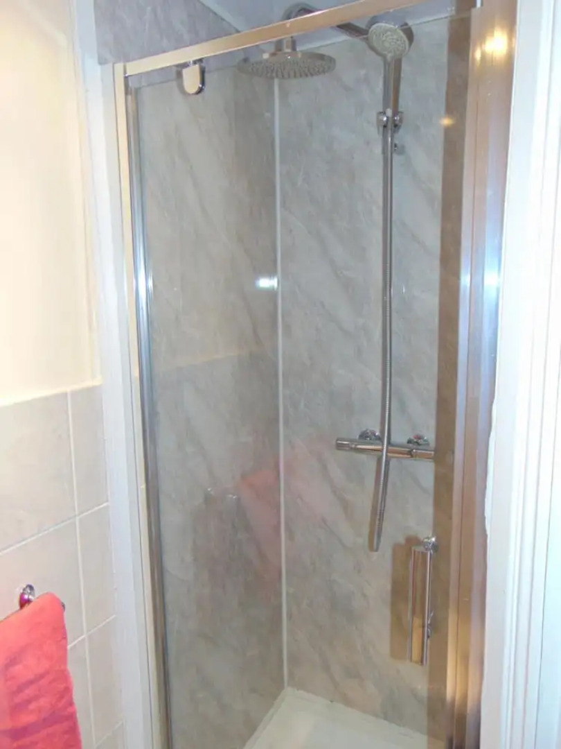 White House View Guest House