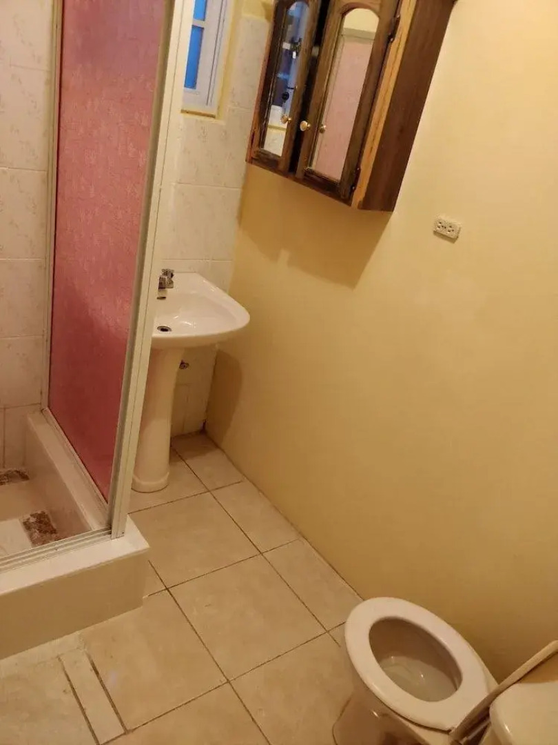 DeMontevin Lodge Hotel