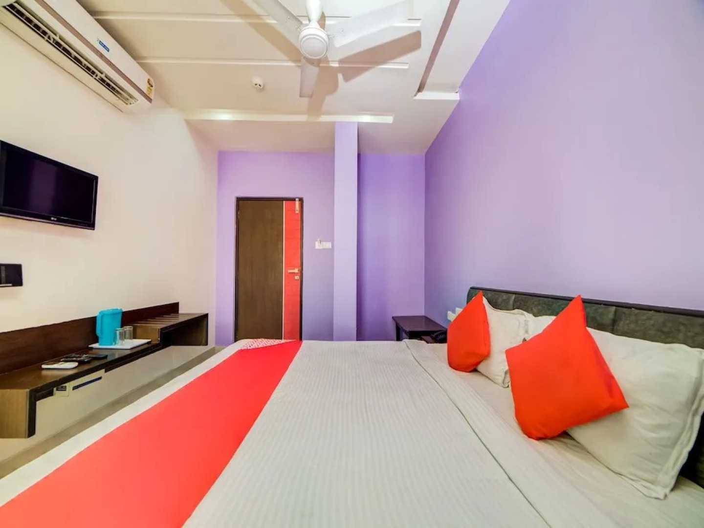 OYO 40124 Hotel VJR Residency