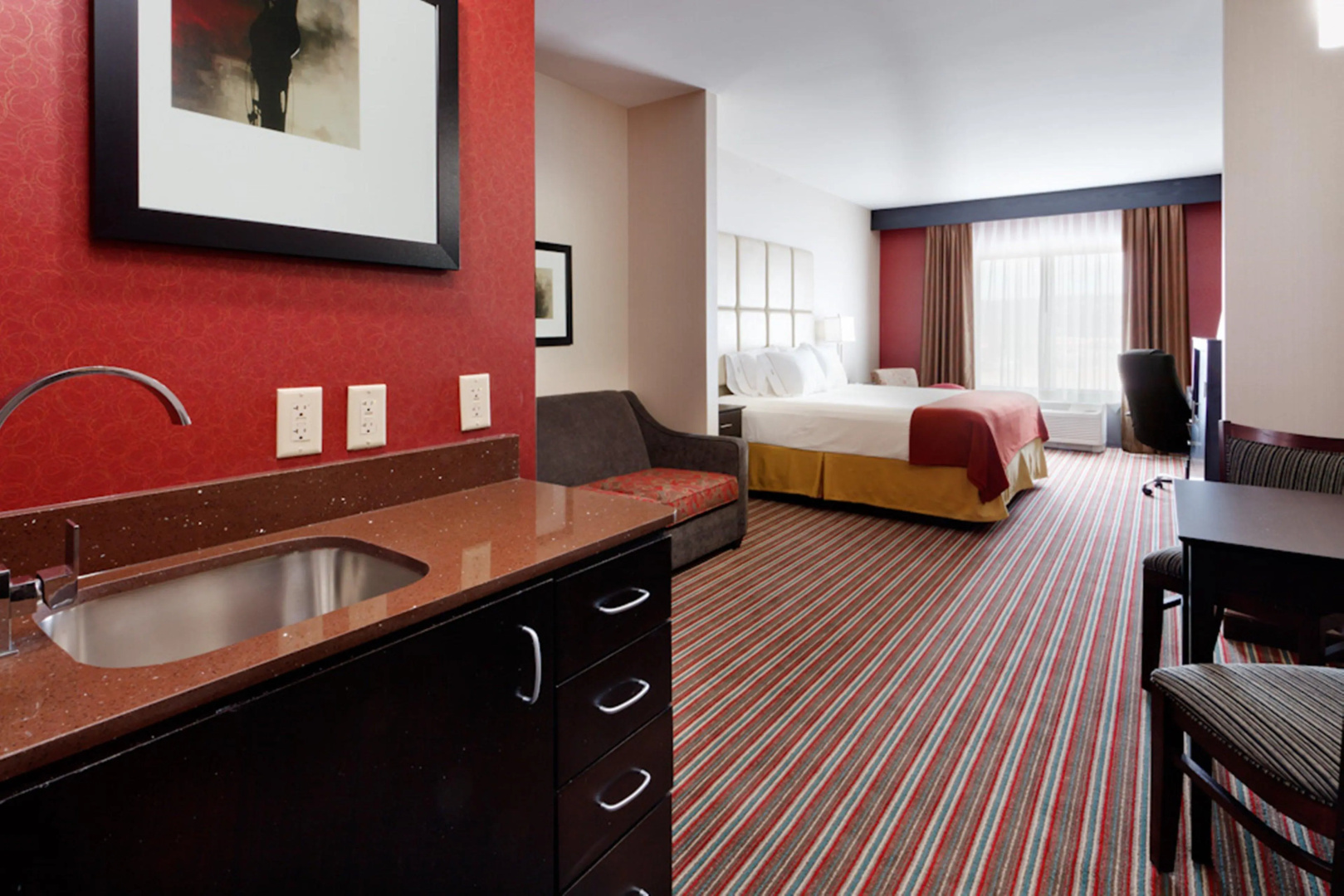Holiday Inn Express Hotel & Suites York NE - Market by IHG