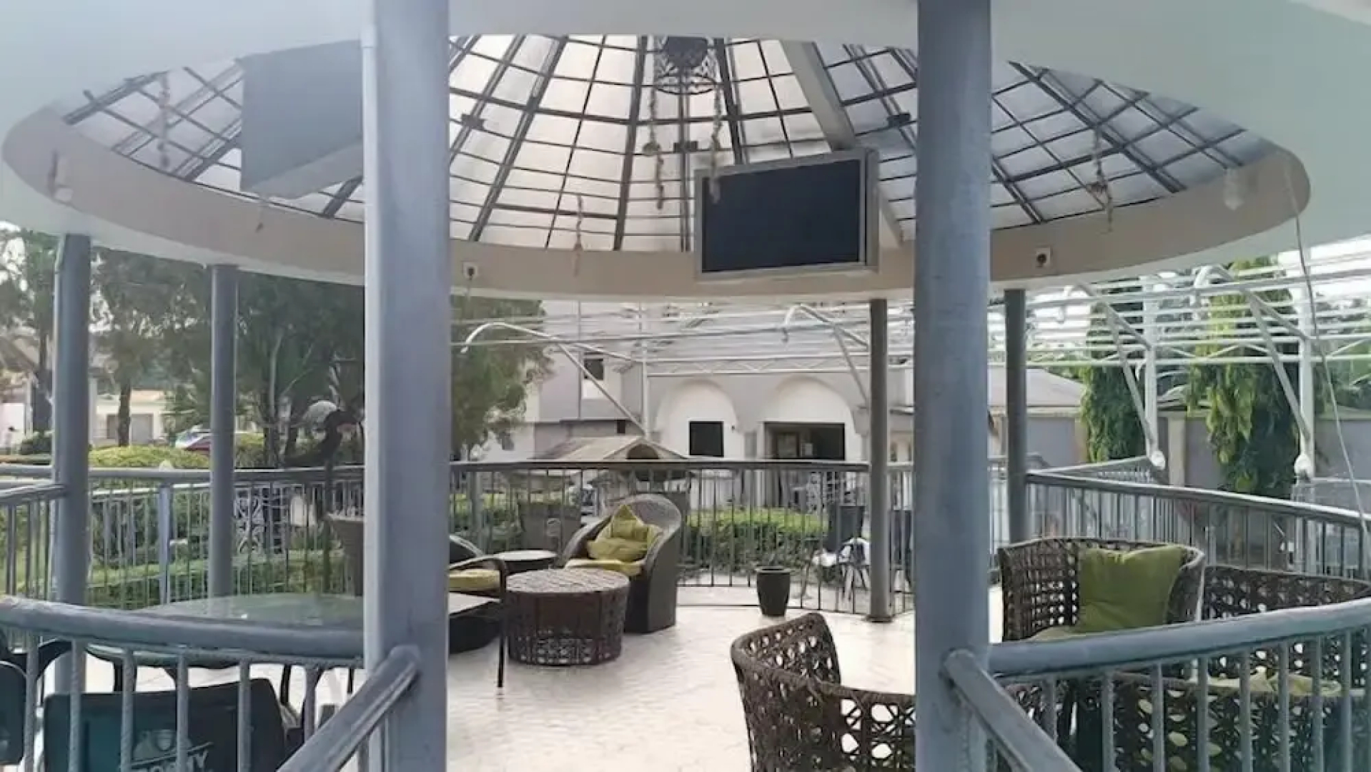 Lushville Hotel and Suites
