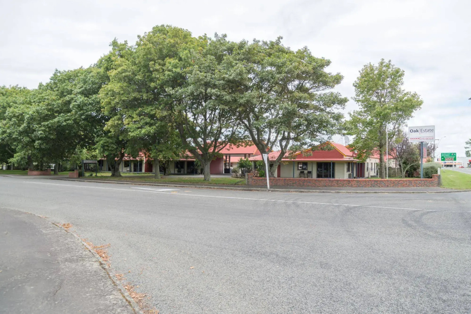 ASURE Oak Estate Motor Lodge