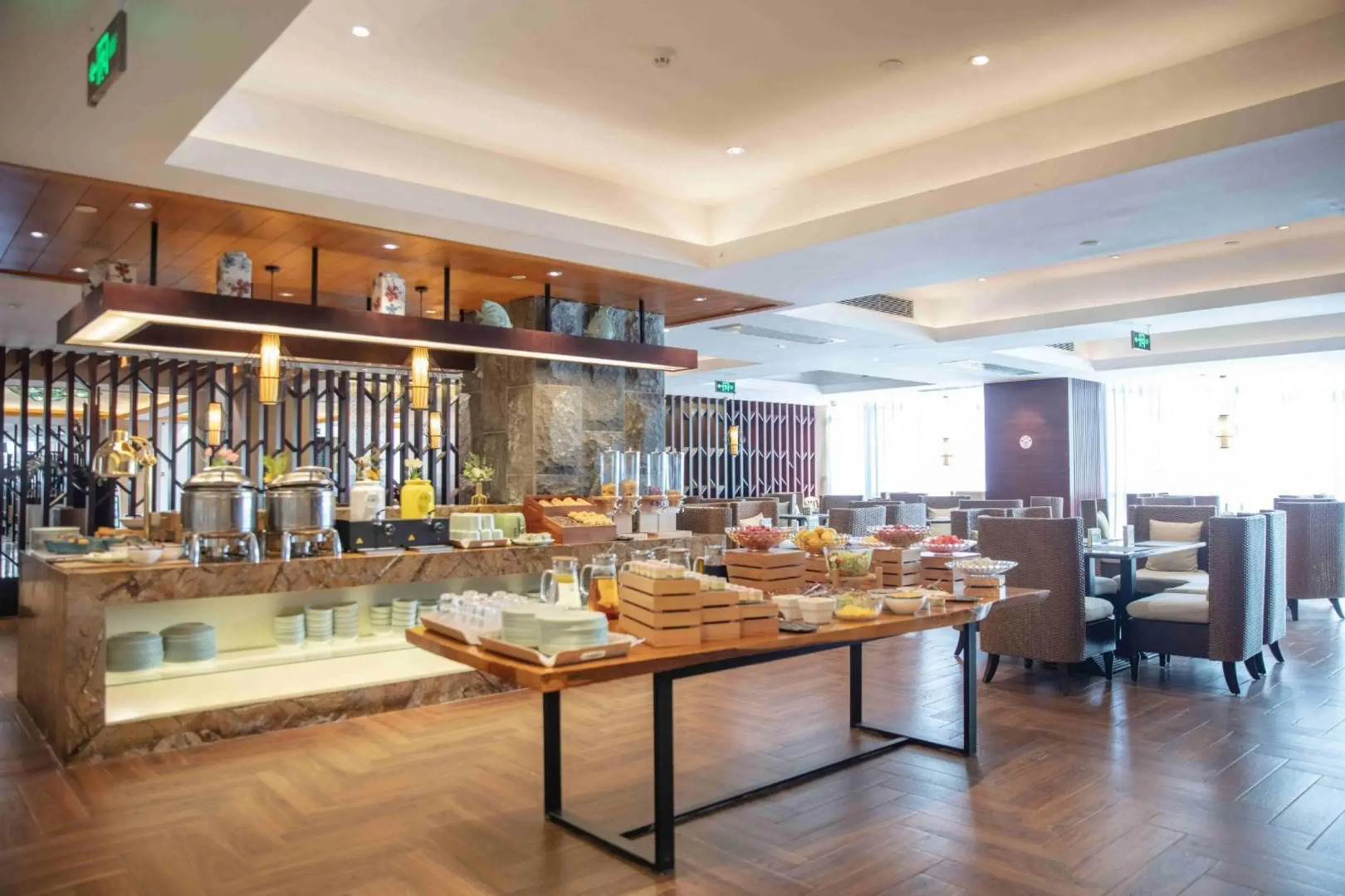 Relax Season Hotel Dongmen