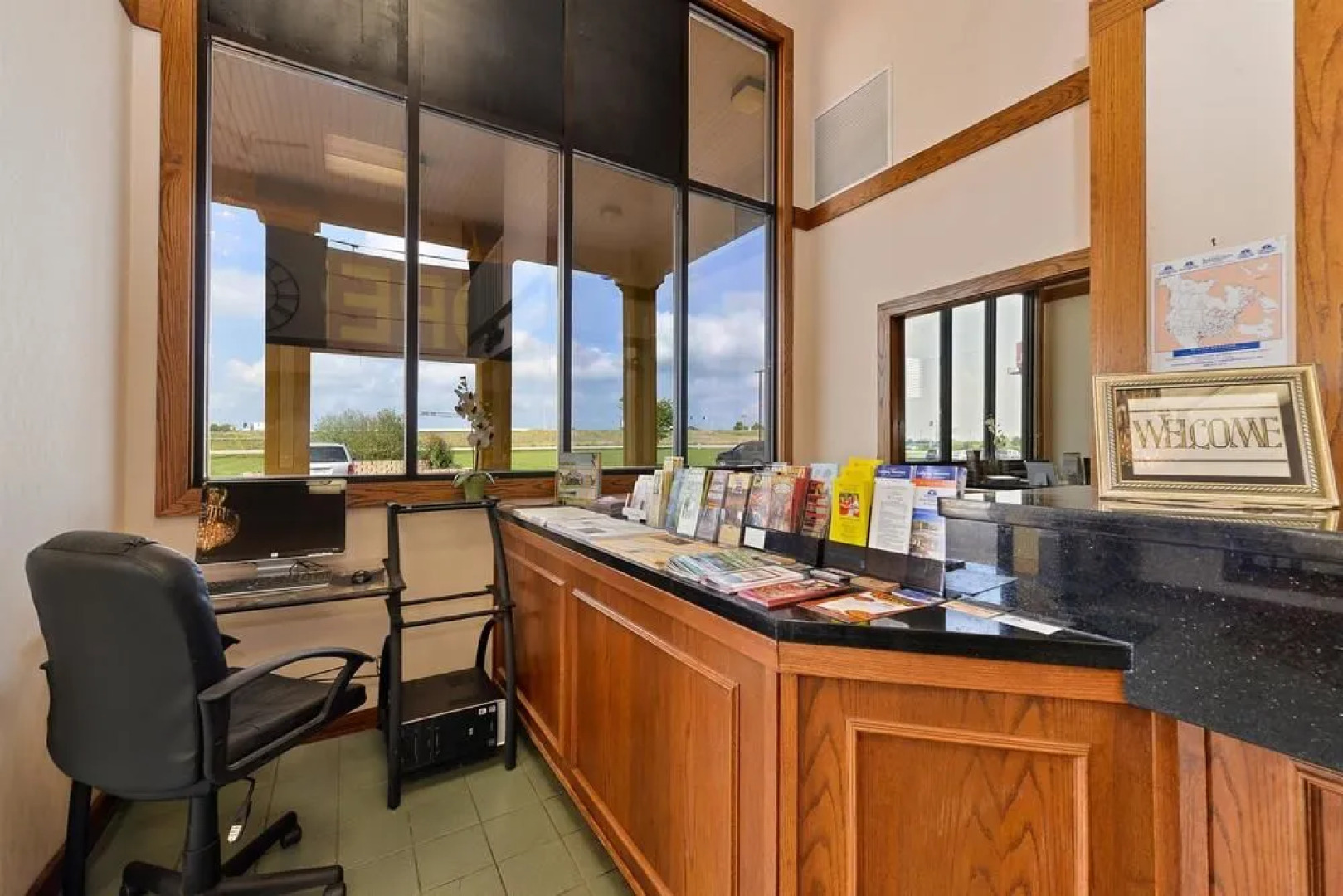 Americas Best Value Inn & Suites