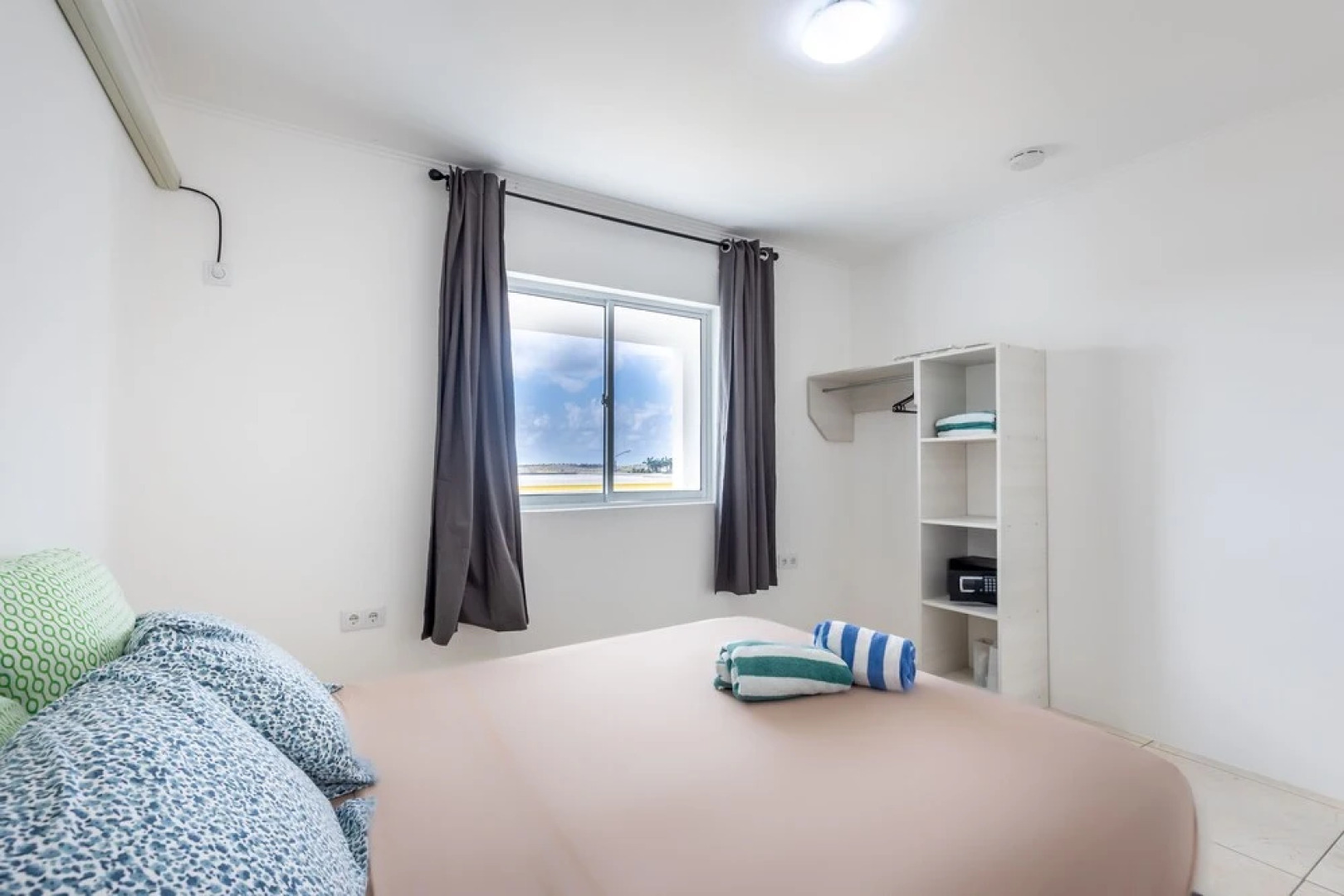 Luxury 2BR Apartment With Pool - Great Location