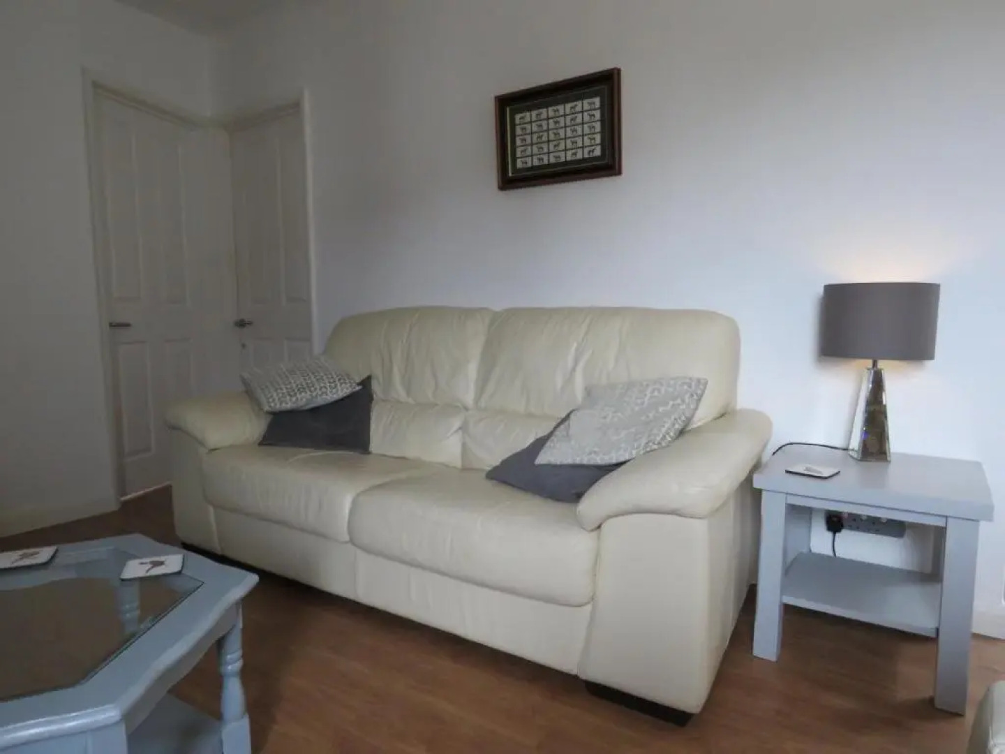 Vale of Glamorgan - Cottage - Sleeps 4 - Parking