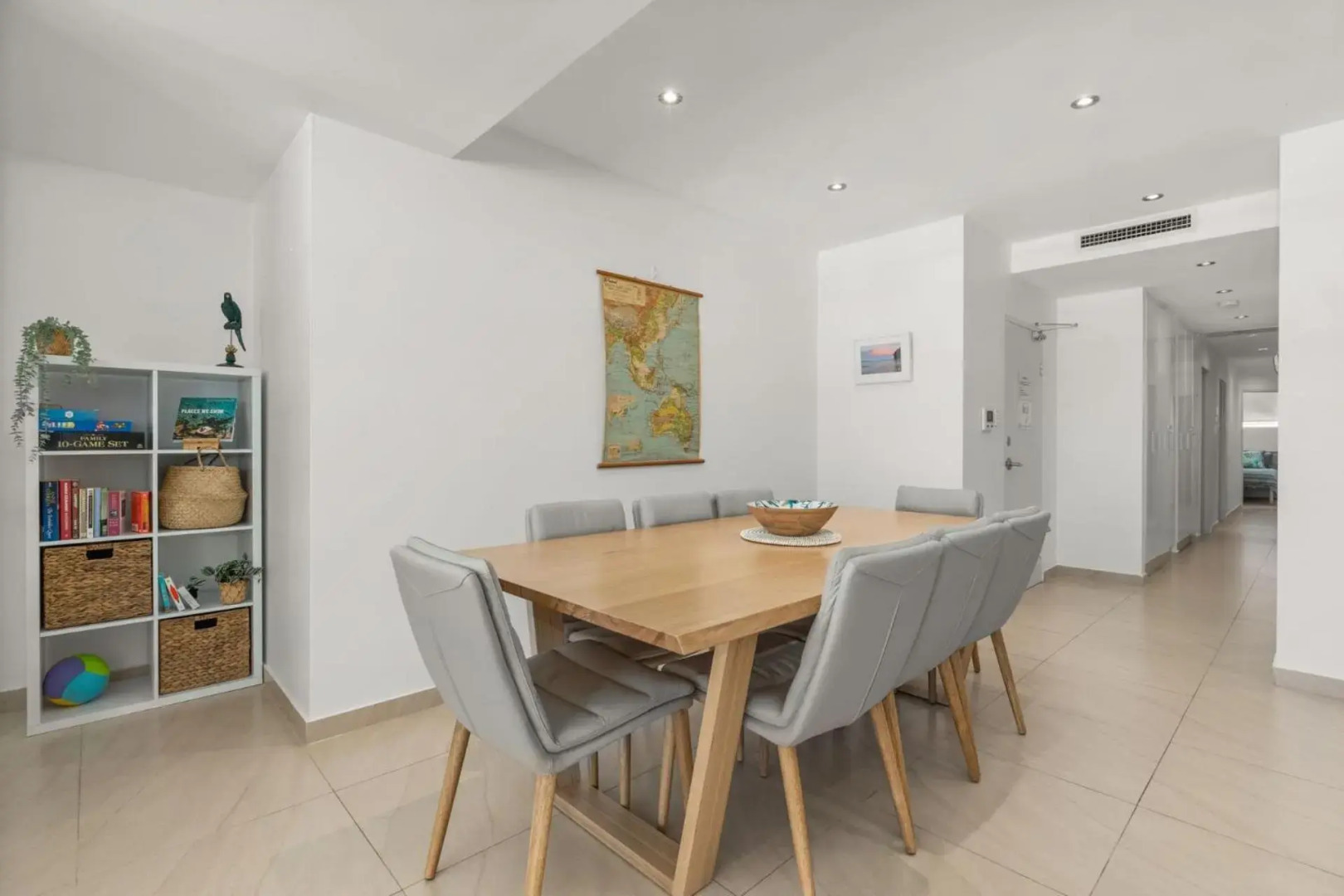 Large Outdoor Entertaining with Outdoor Kitchen and a 2 Minute Walk to Huskisson Beach