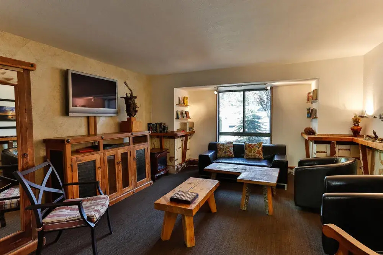 968 Park Hotel