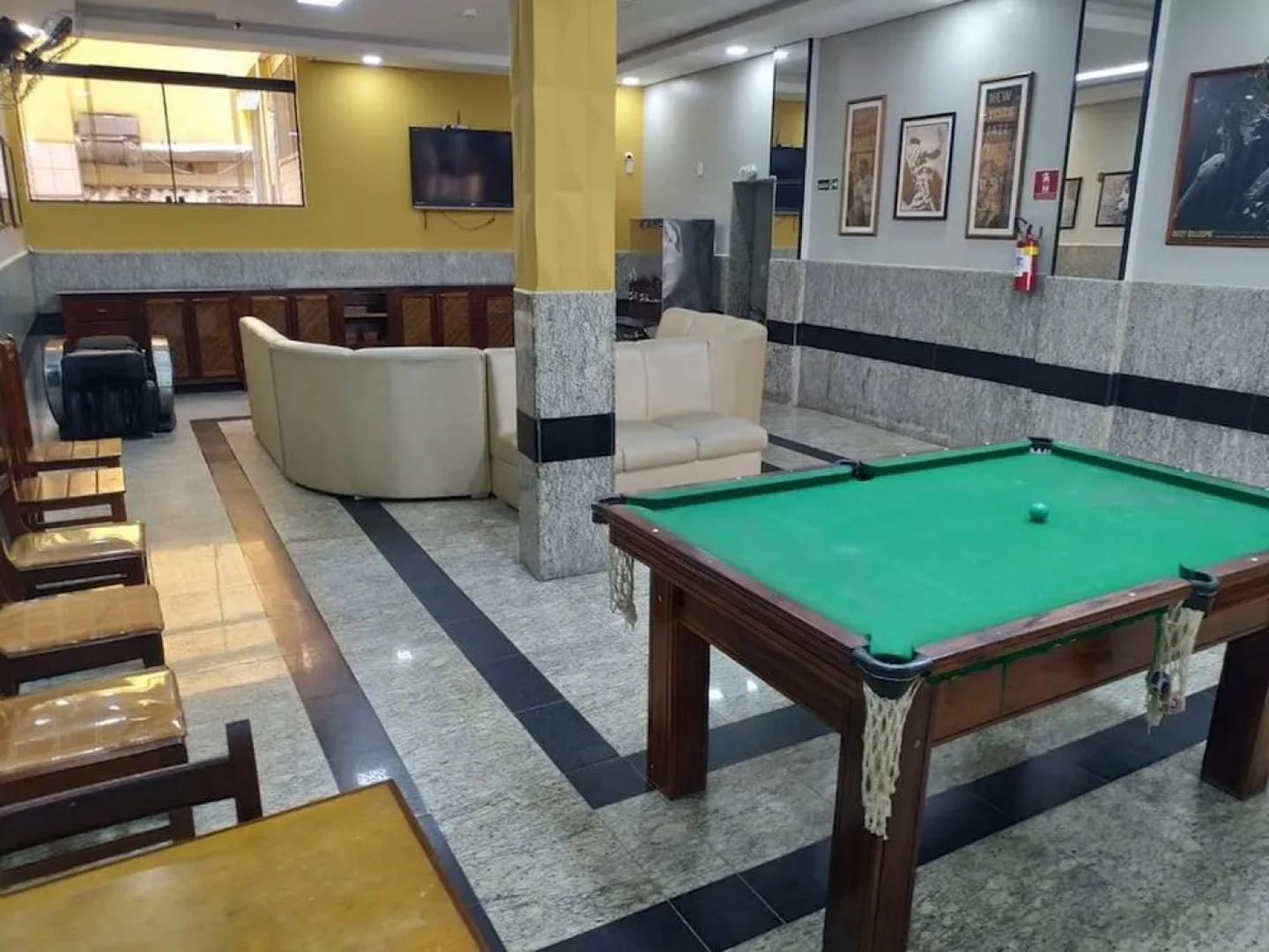 Hollywood Palace Hotel