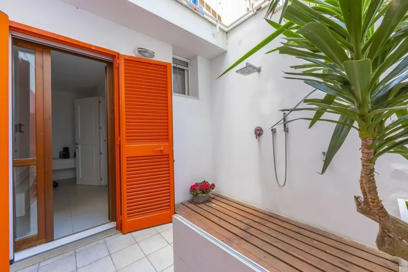 The Orange 22 Sweet Home