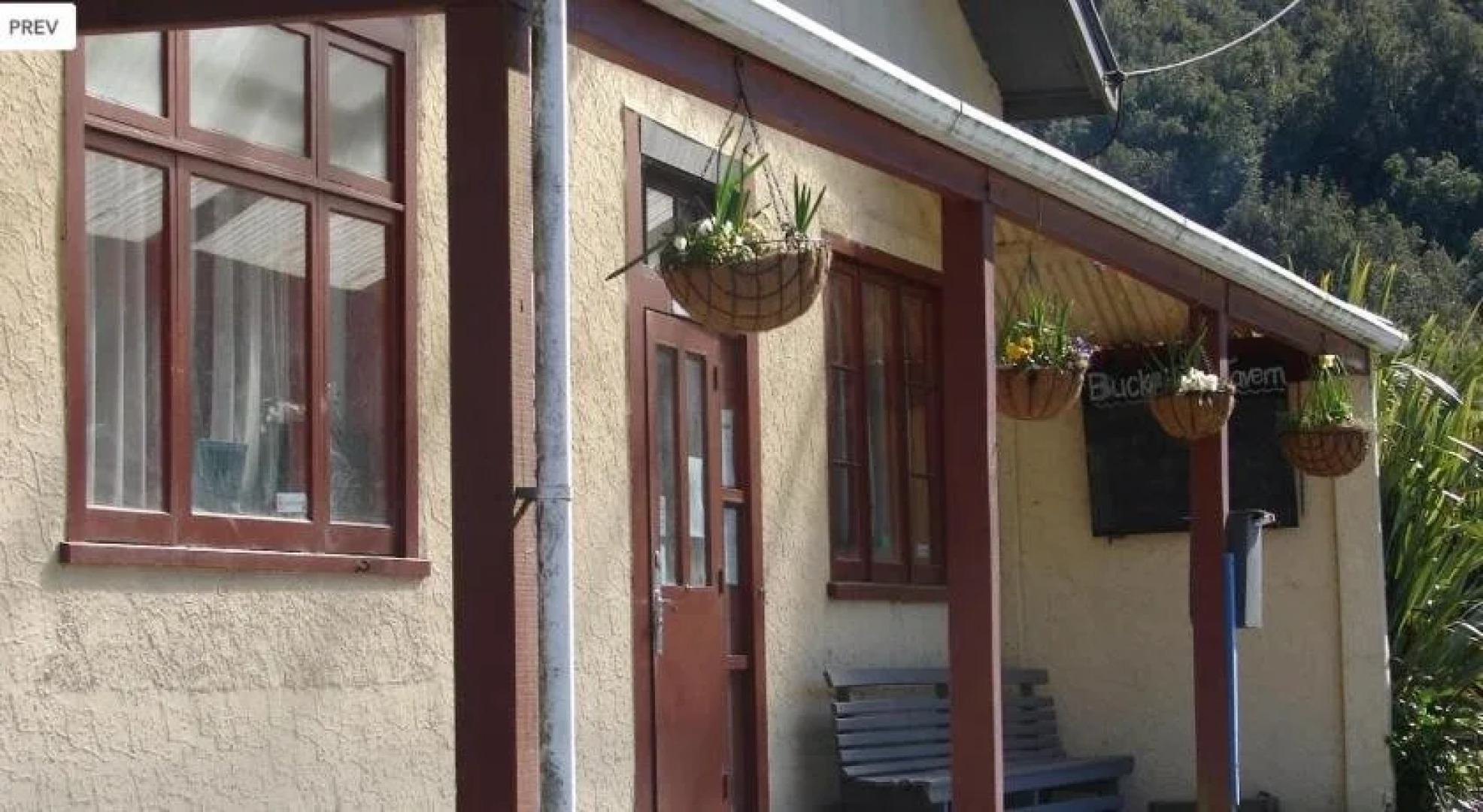 Brunnerton Lodge and Backpackers