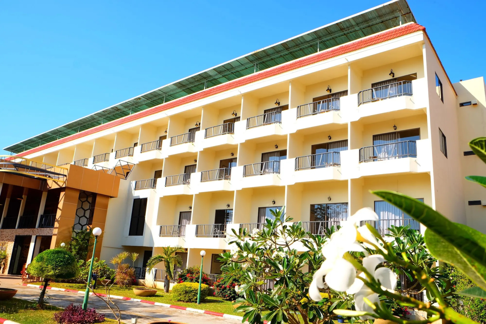 New Travel Beach Resort