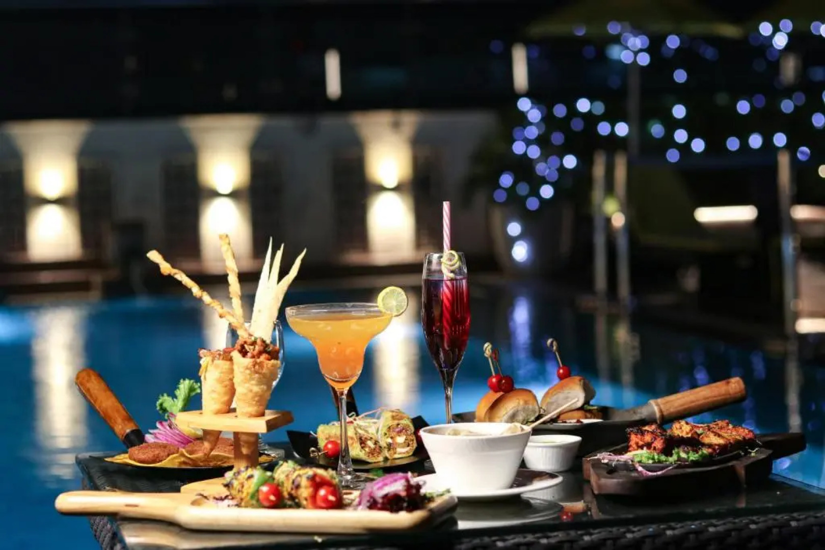 Mahagun Sarovar Portico Suites Ghaziabad