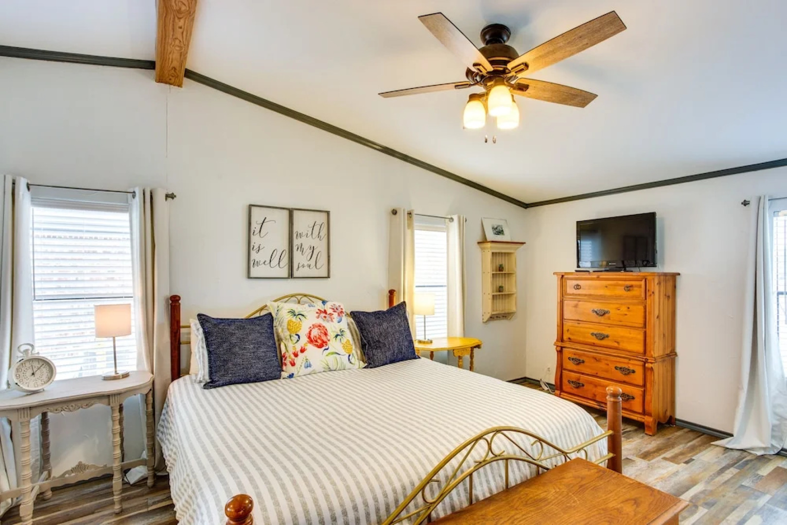 Hot Tub & Dock: Lakefront Mabank Home