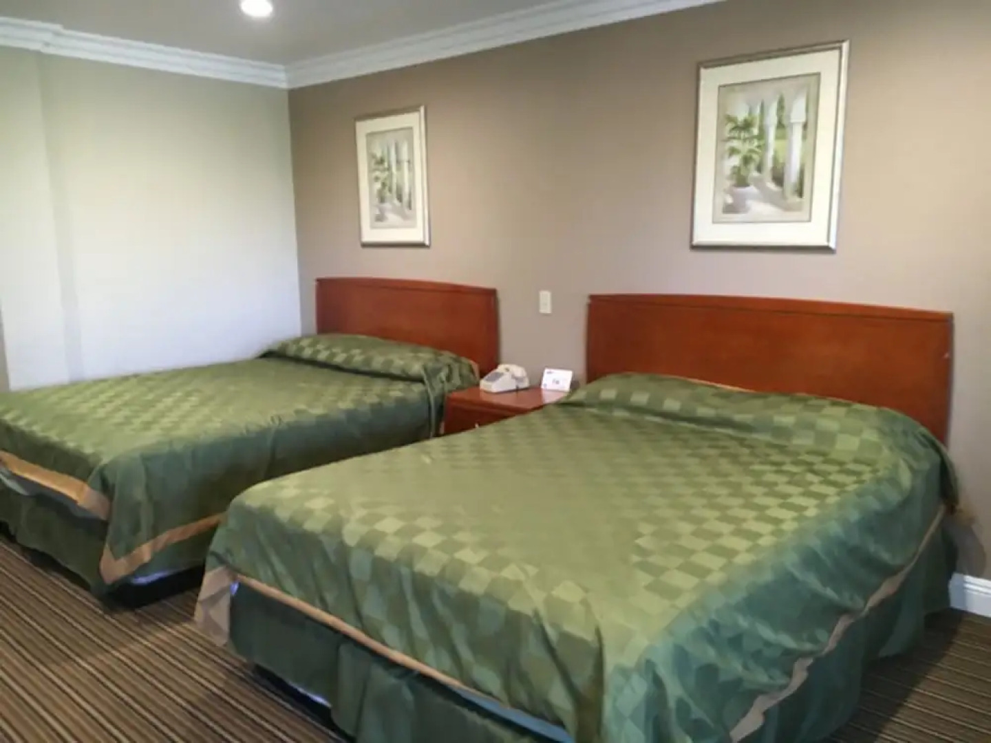 Regency Inn And Suites