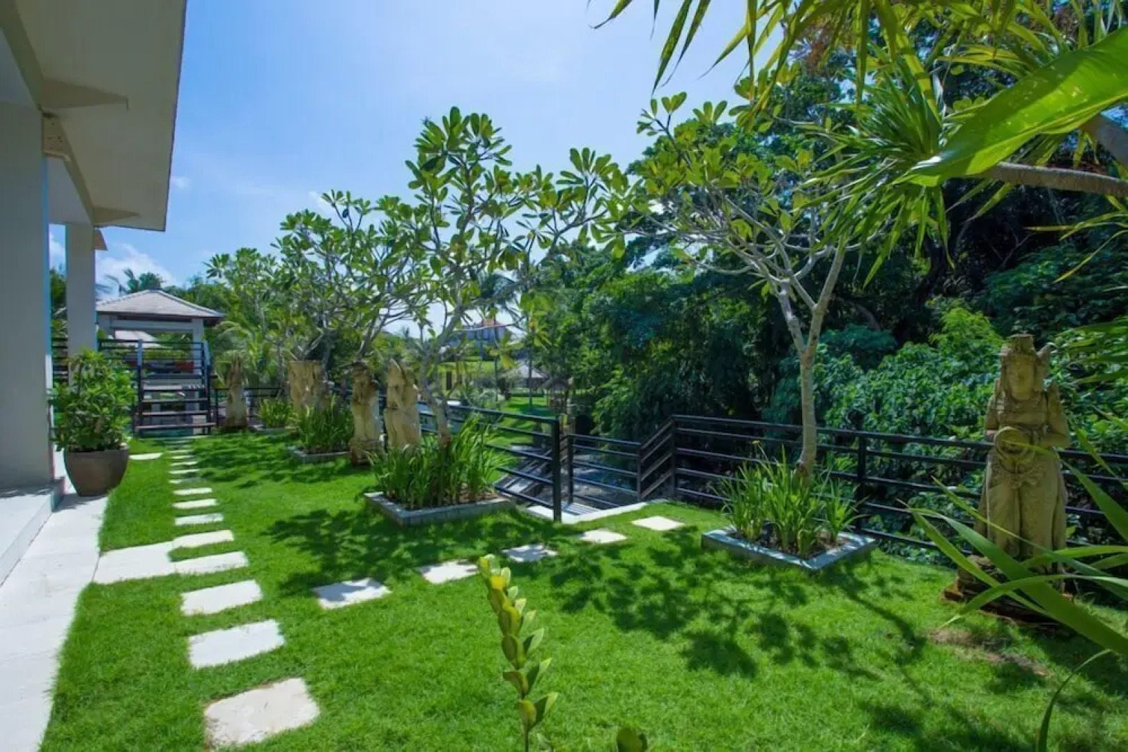 Soleya Suites & Villas