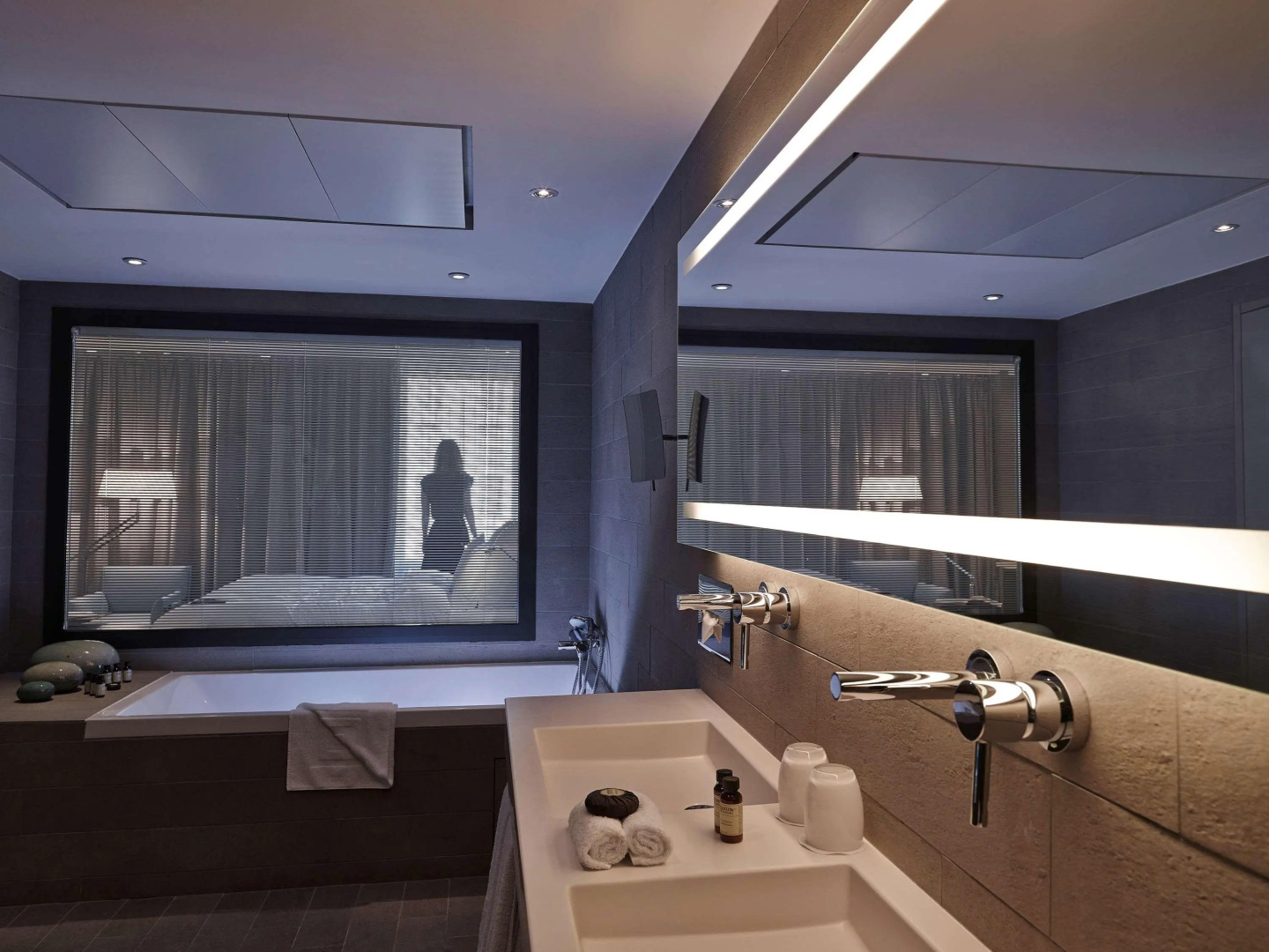 Отель Pullman Paris Tour Eiffel