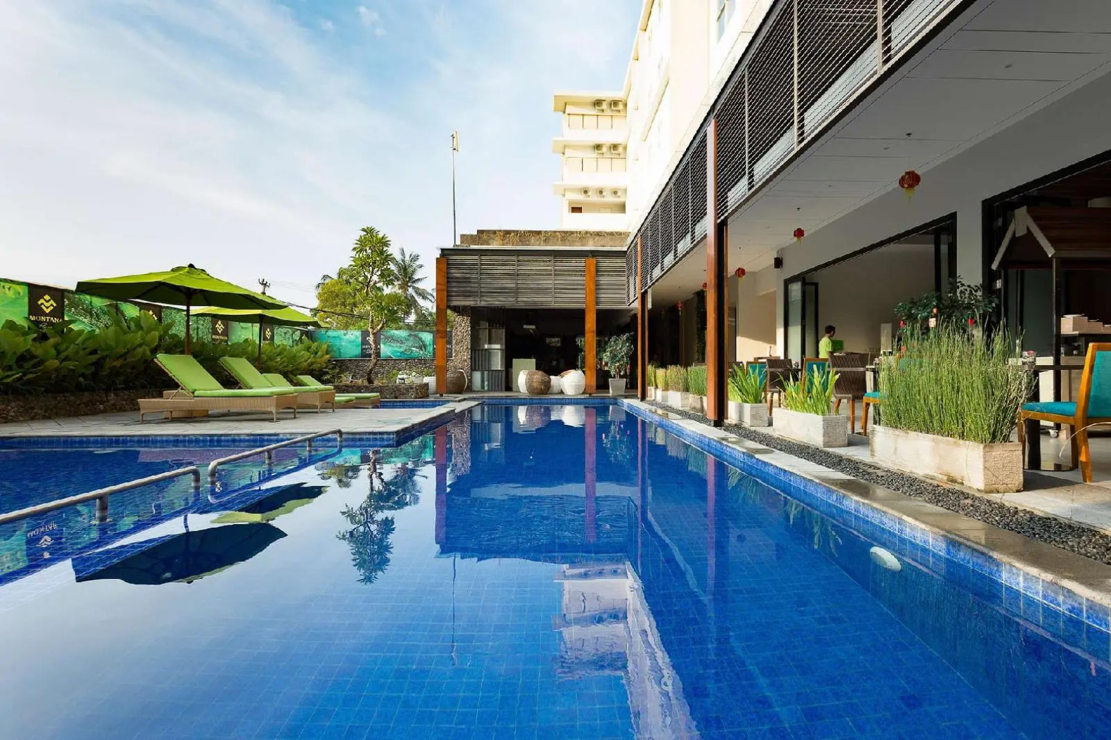 Montana Premier Senggigi