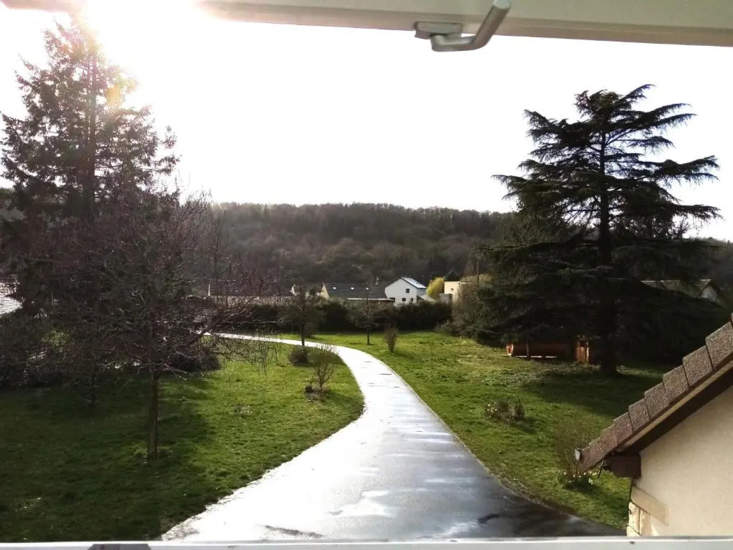 Havre de paix au bord de l'Eure-chambres d'hôtes-petit studio mansardé-logements insolites