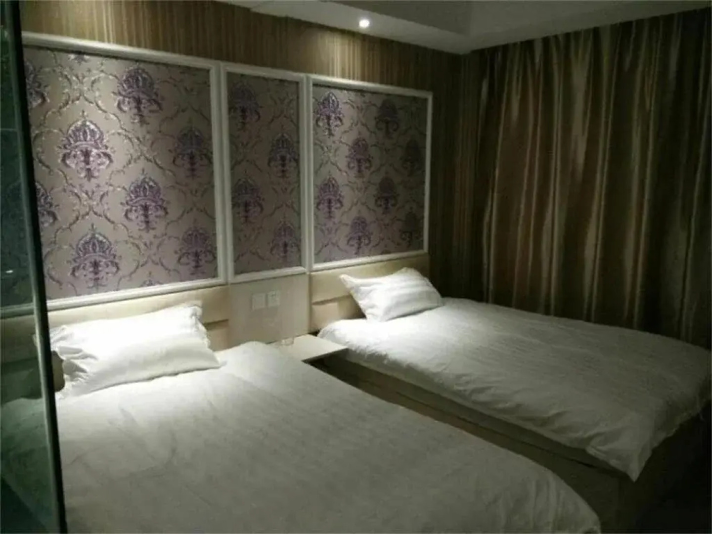 Zhongxiang Mingdu Hotel