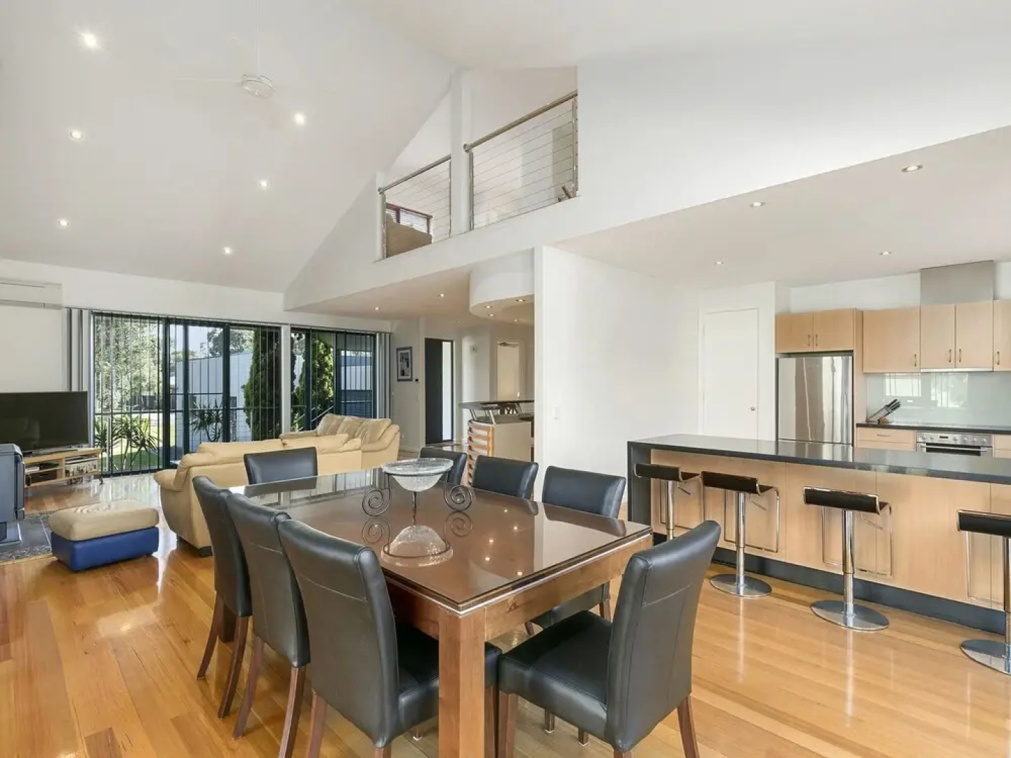 Beachside Luxury - PET Friendly - Surf Side
