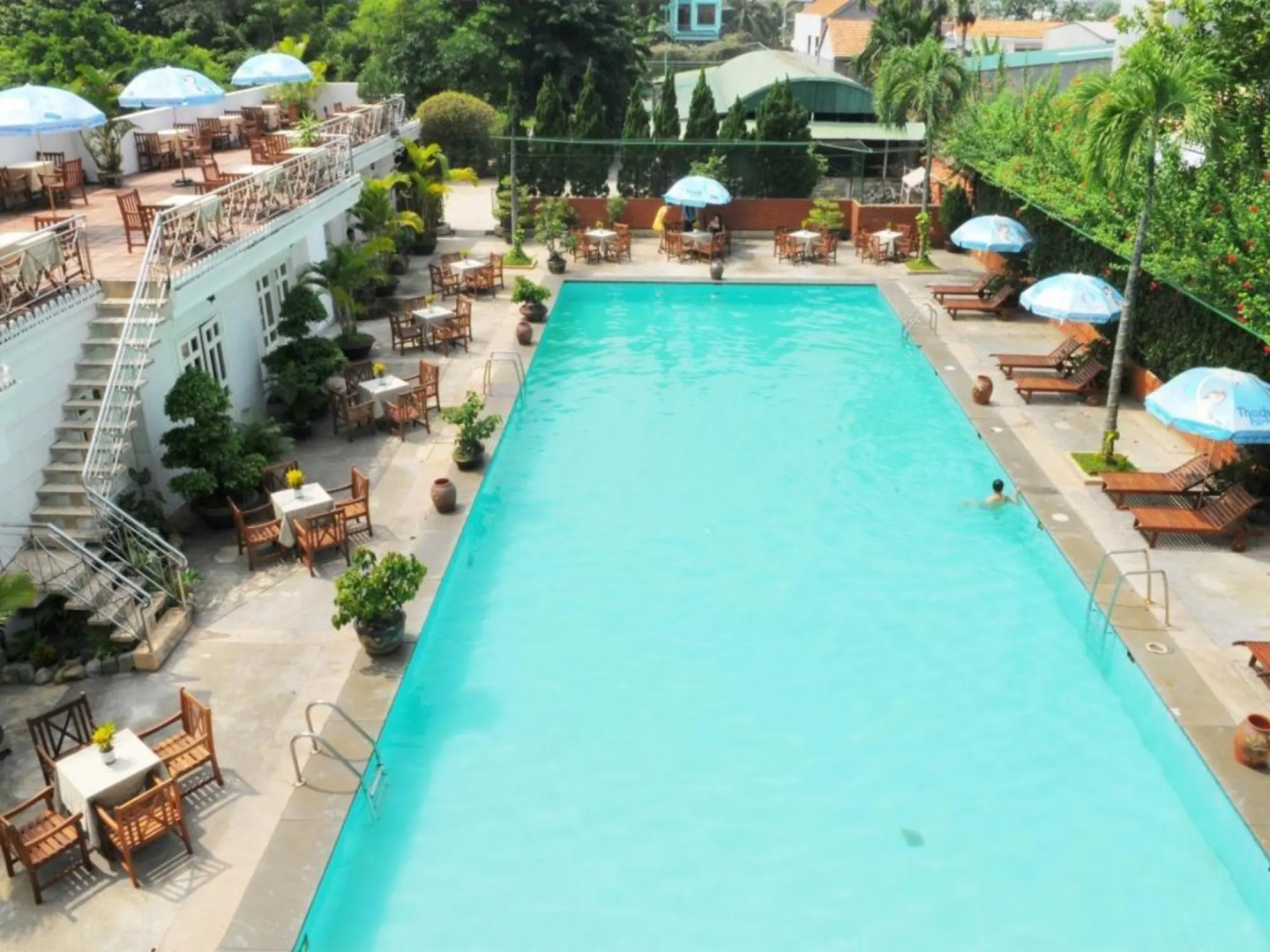 Central Hotel