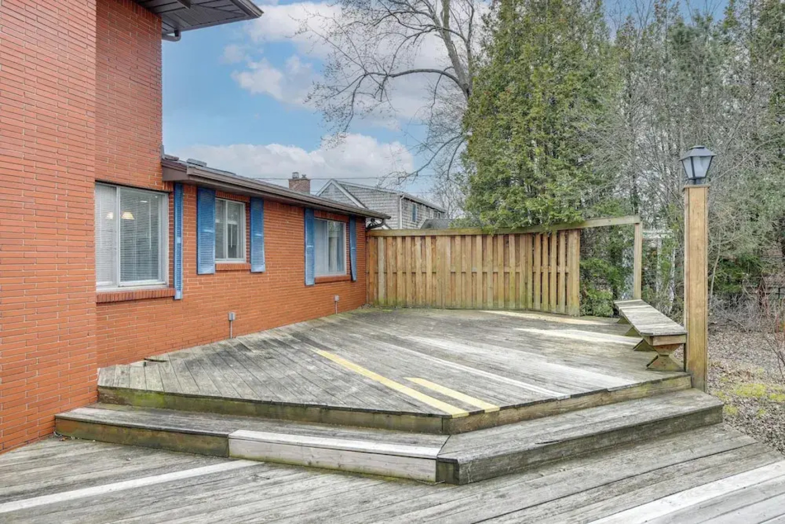 Deck & Seasonal Pool: Spacious Home Near Buffalo!