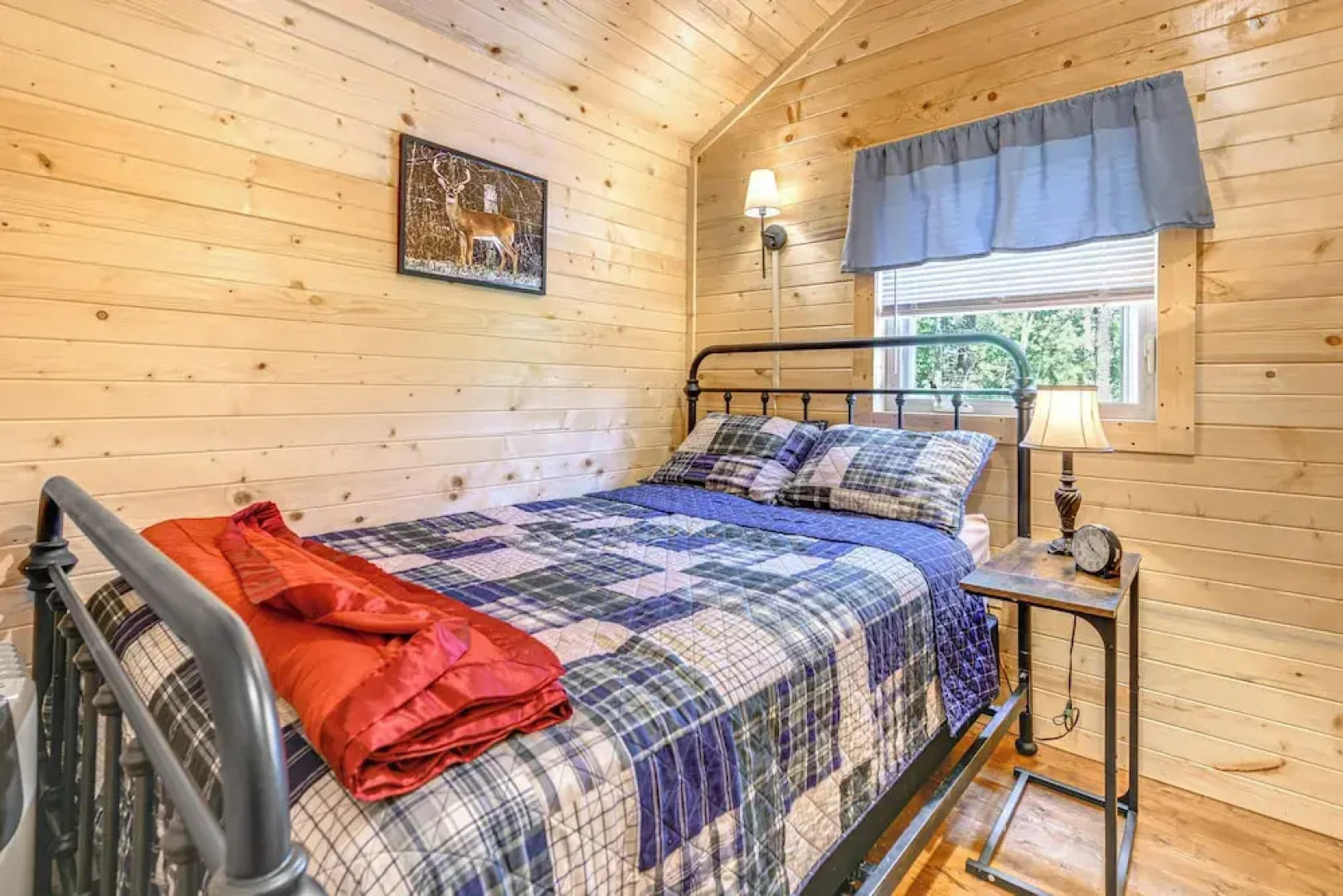 11 Mi to Smoky Mtns: Dog-friendly Sevierville Home