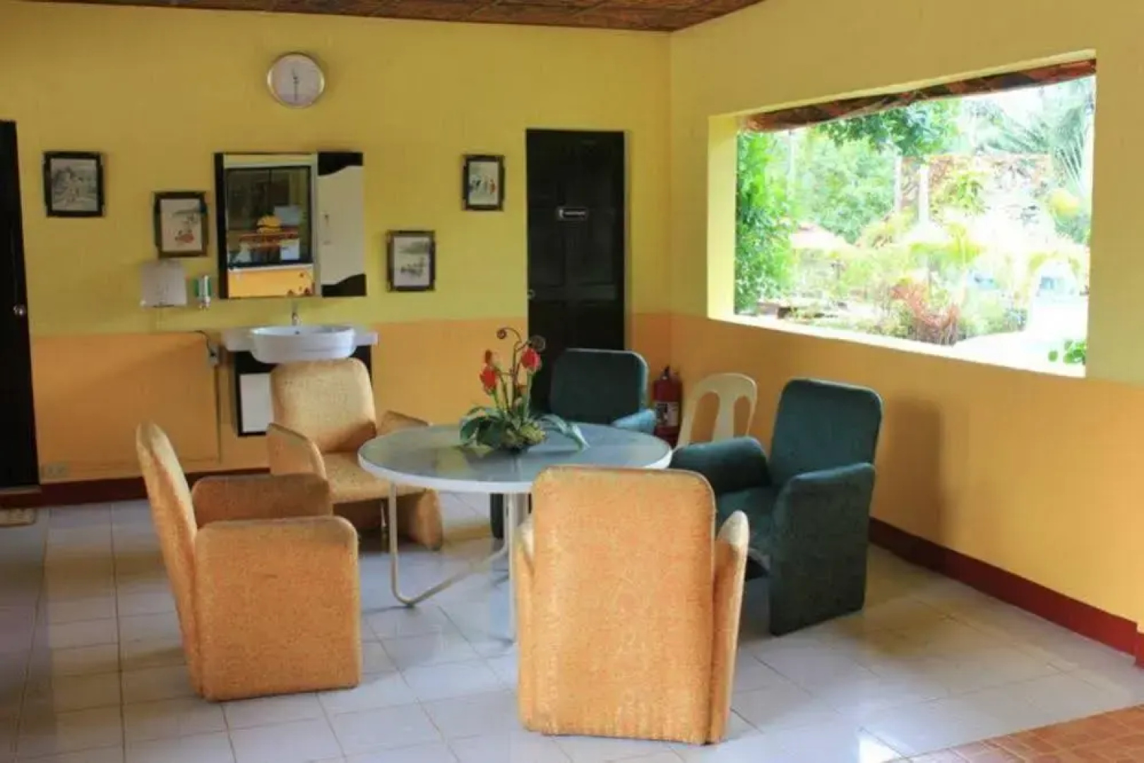 Bakasyunan Resort Zambales