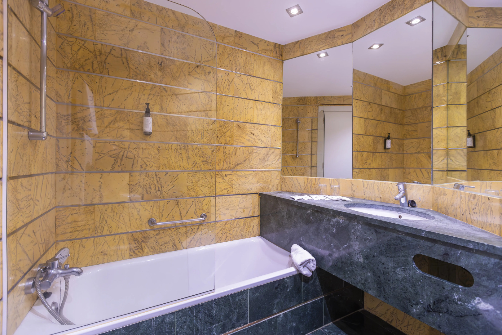 Moon Dreams Portomagno