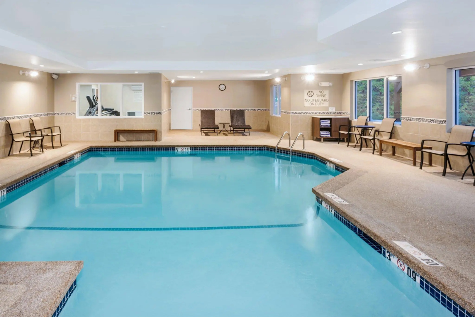 Holiday Inn Express Hotel & Suites Tilton - Lakes Region by IHG