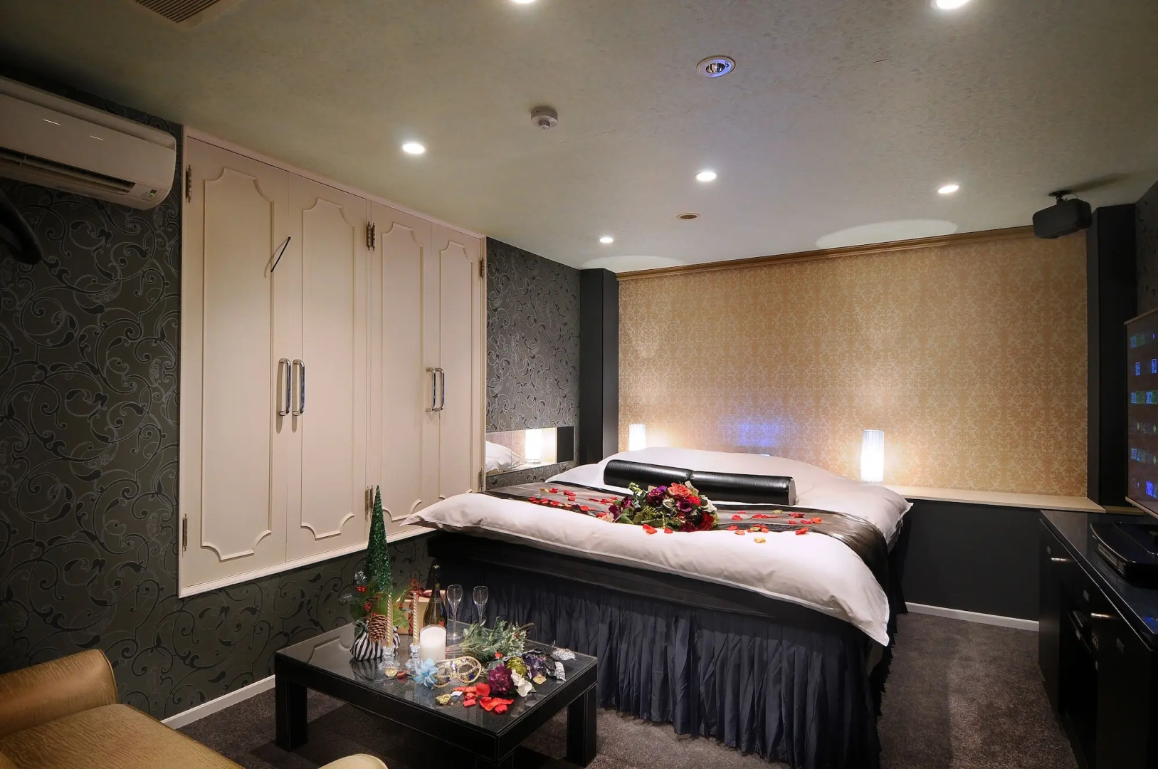 ishidu hotel blanc chapel christmas - Adults Only