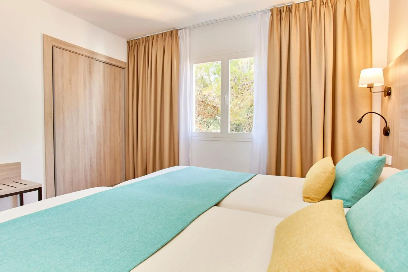 Universal Apartamentos Laguna Garden