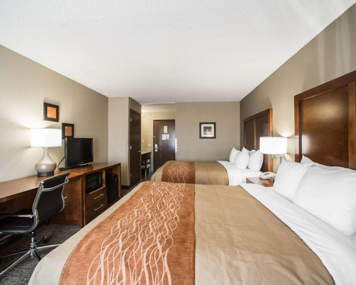 Comfort Inn & Suites St. Louis - Hazelwood