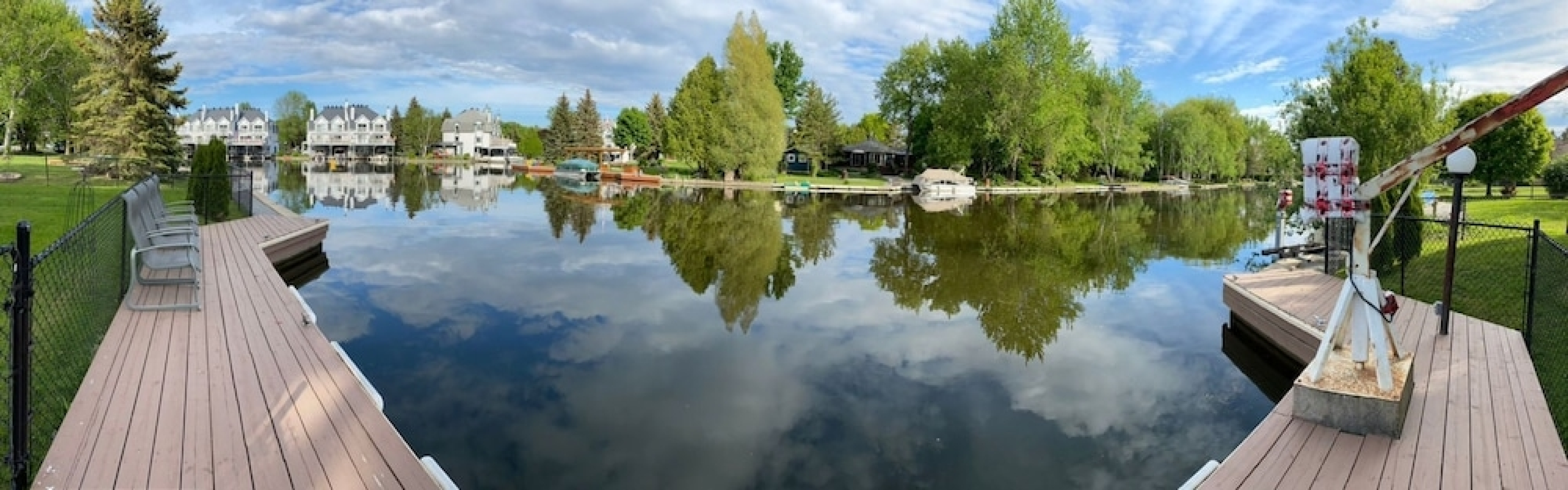 Waterfront Cottage 4 BD by GLOBALSTAY