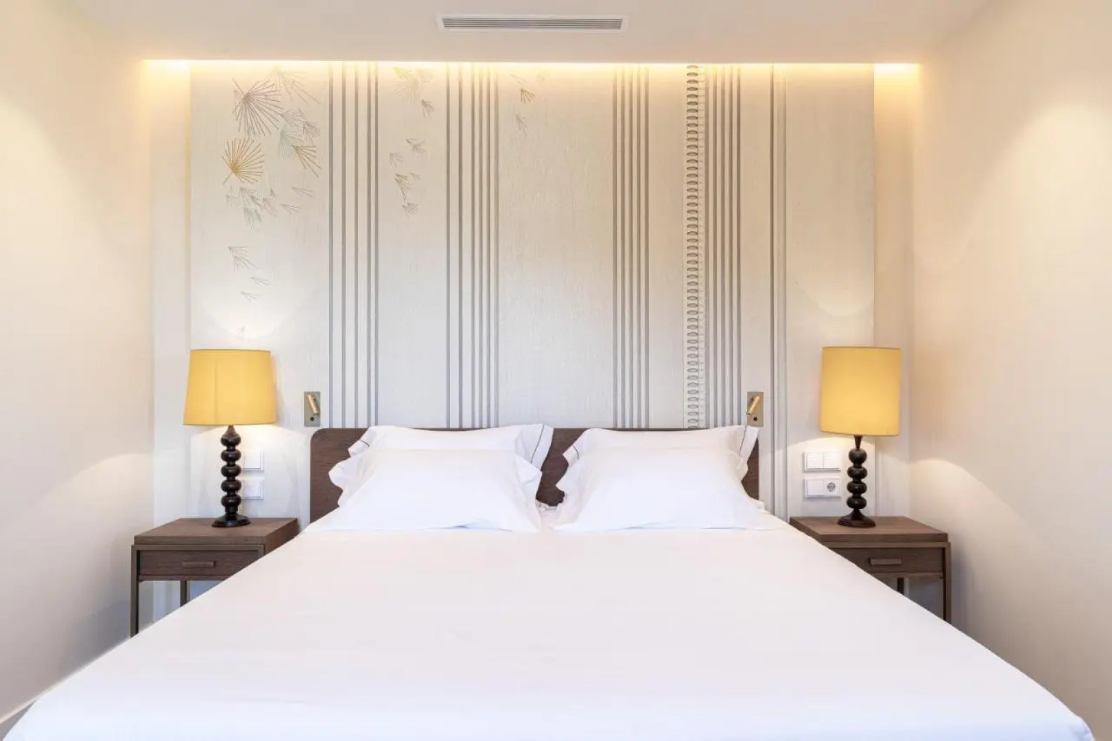 Отель Silken El Pilar Andalucia