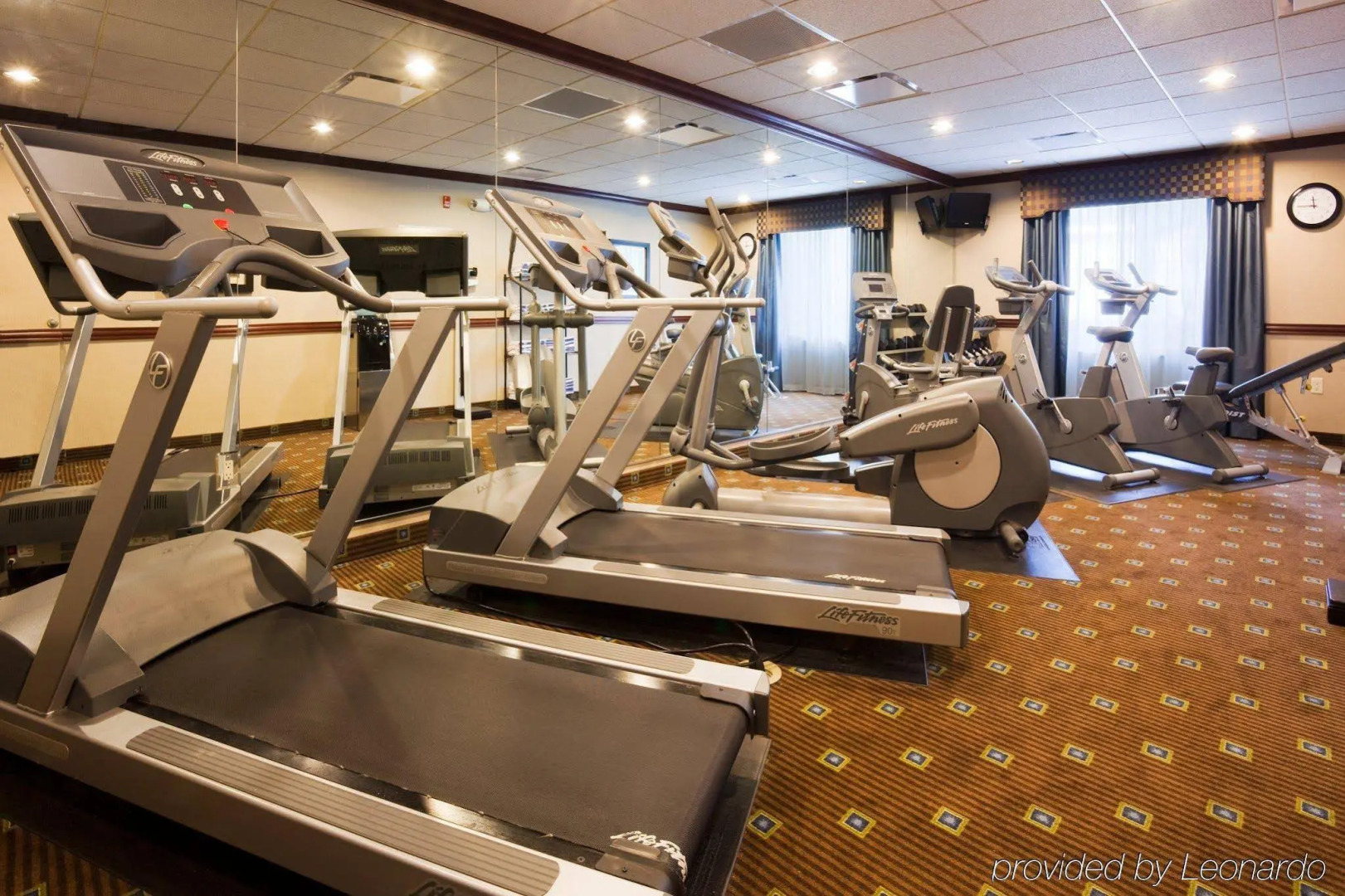 Holiday Inn Express & Suites Winona by IHG