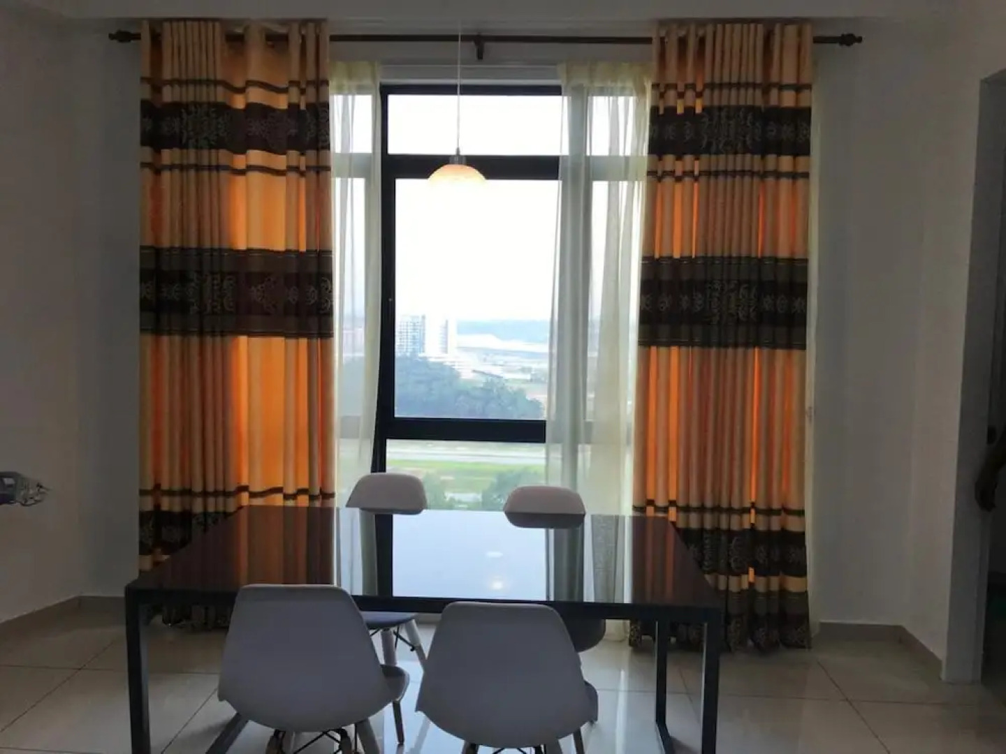 COOP Stay Kenwingston Square Garden