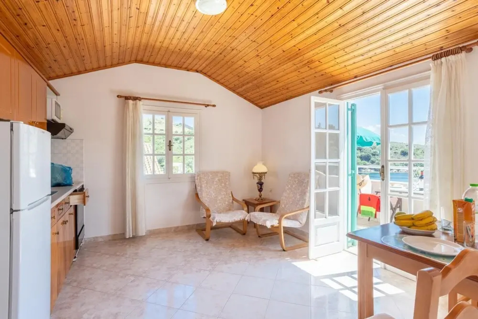 Anna Walk to Beach Sea Views A C Wifi Car Not Required - 3426