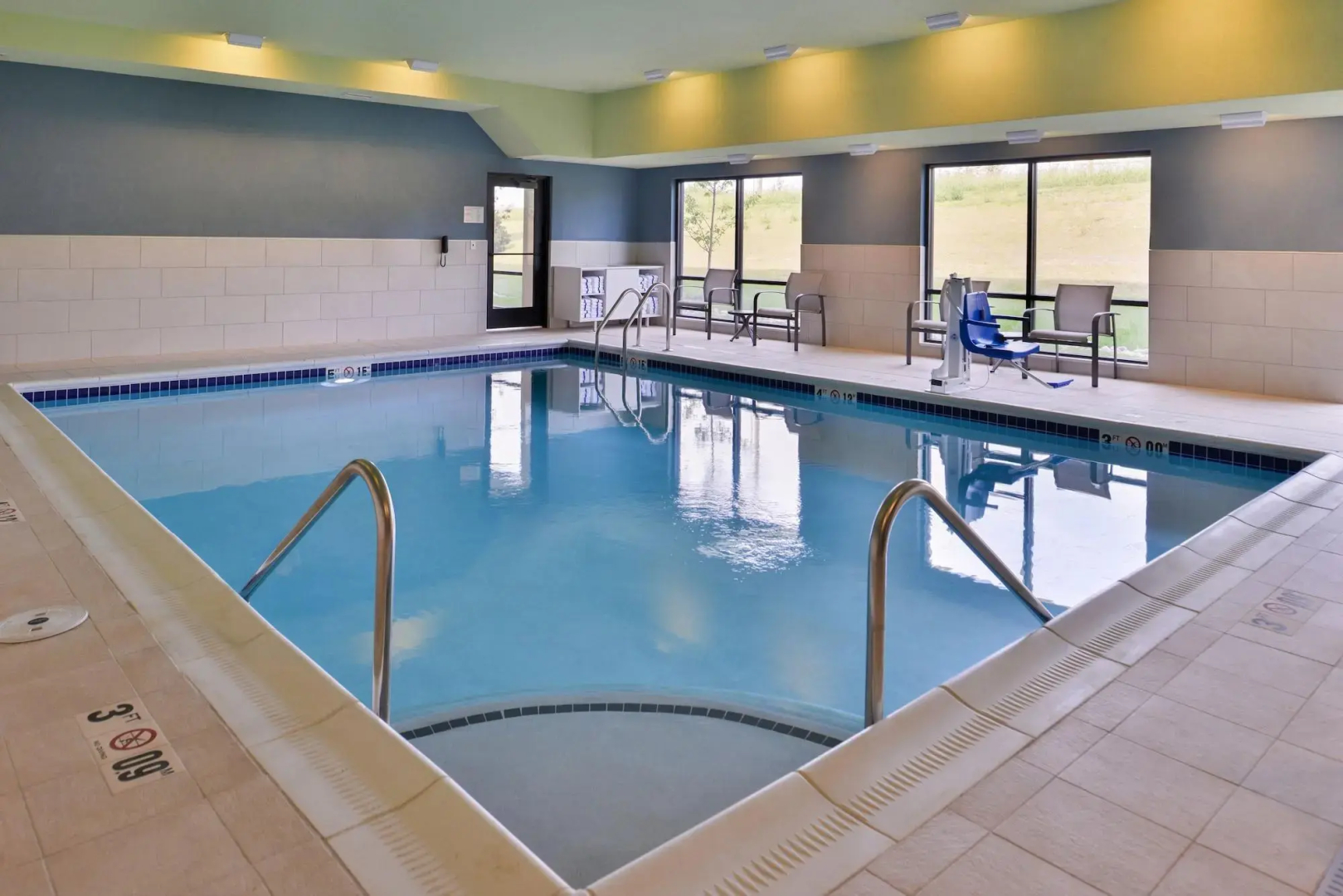 Holiday Inn Express & Suites Olathe West by IHG