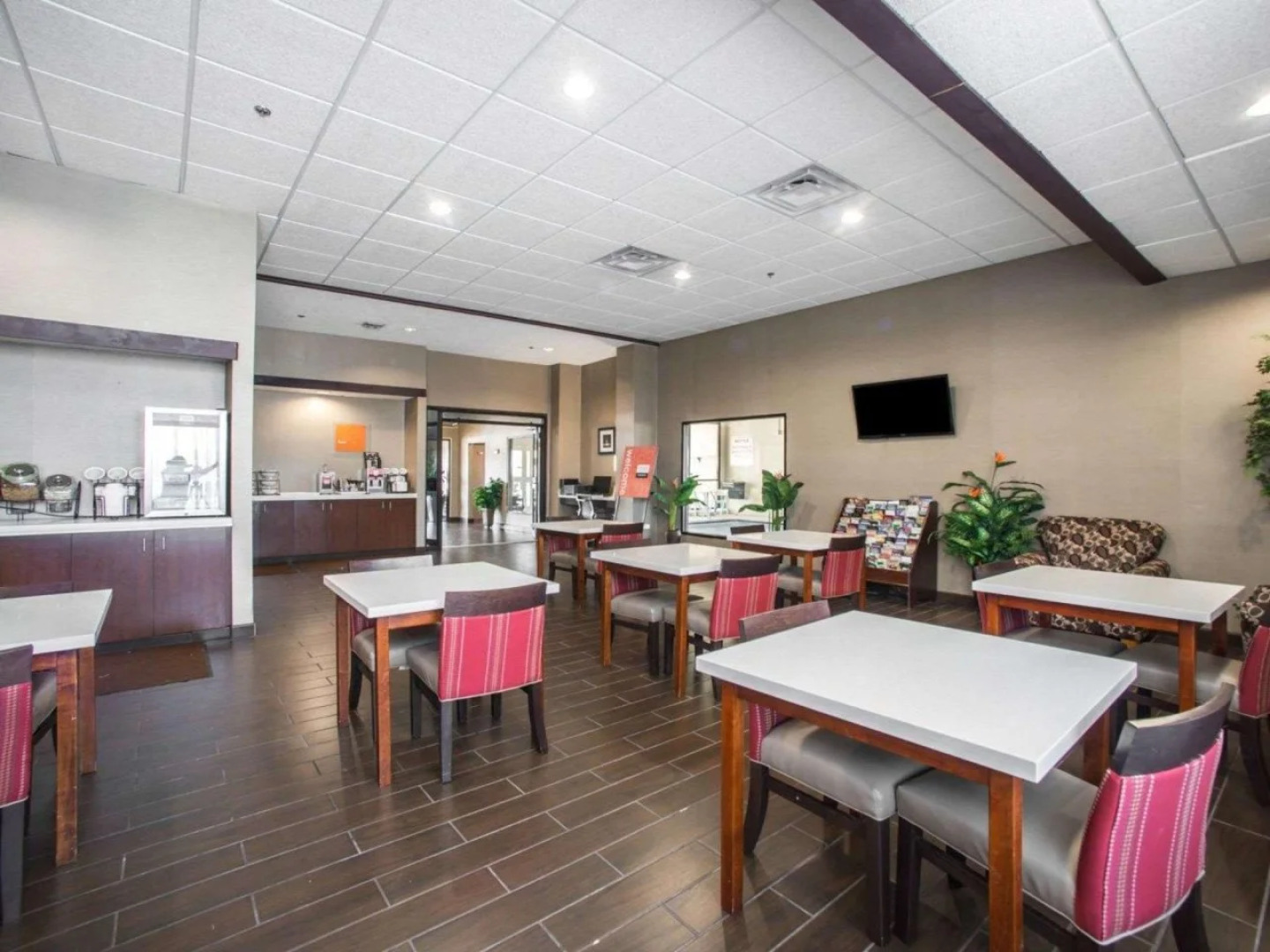 Comfort Inn & Suites St. Louis - Hazelwood