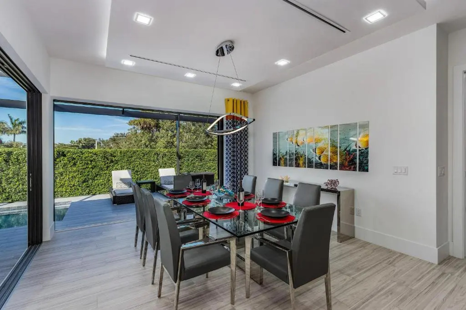 IN CONSTRUCTION BEACH 5 Min WALK HEATED POOL OUTDOOR KITCHEN MODERN